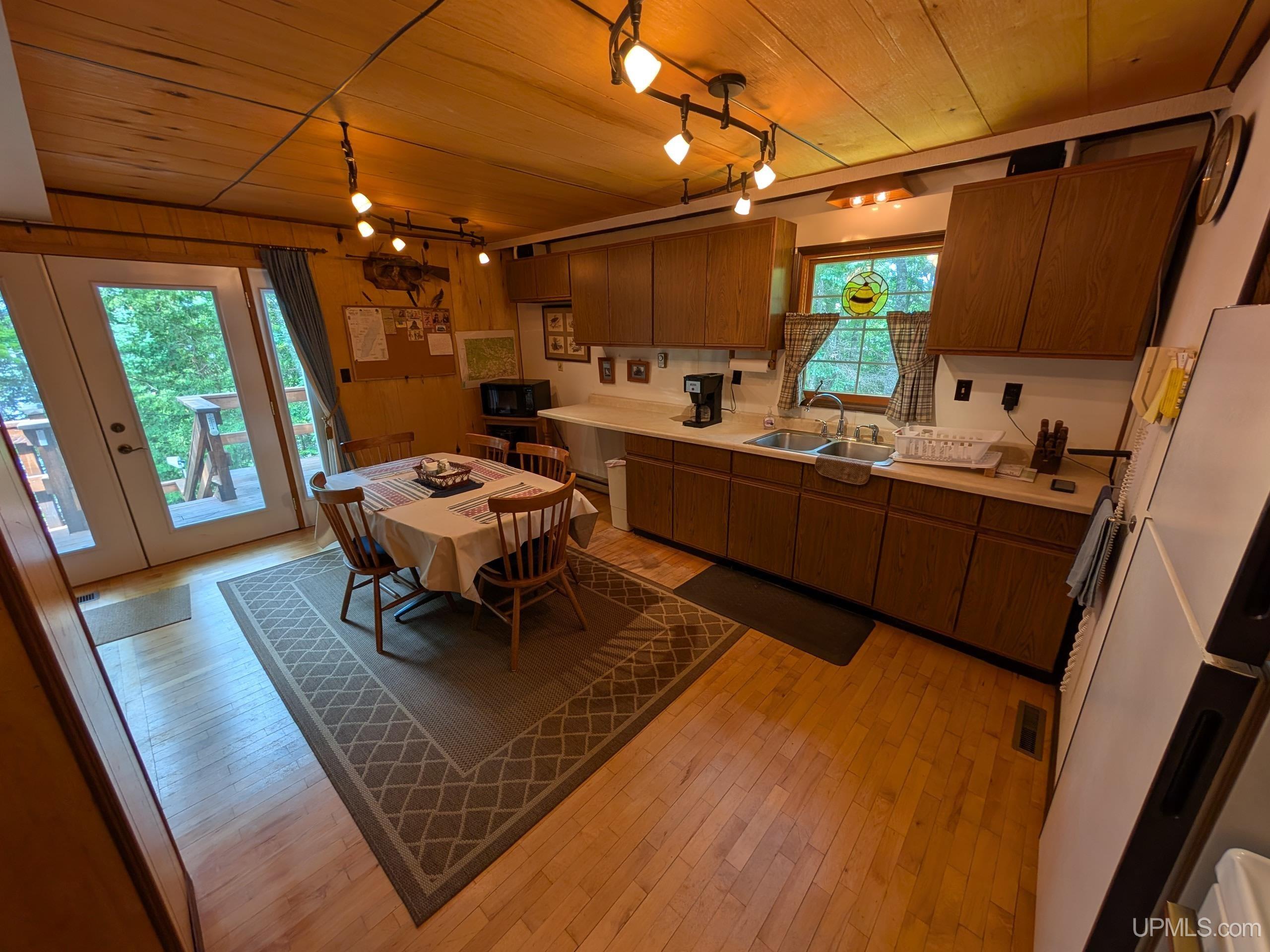 110 Stanley Lake Drive Property Photo 6