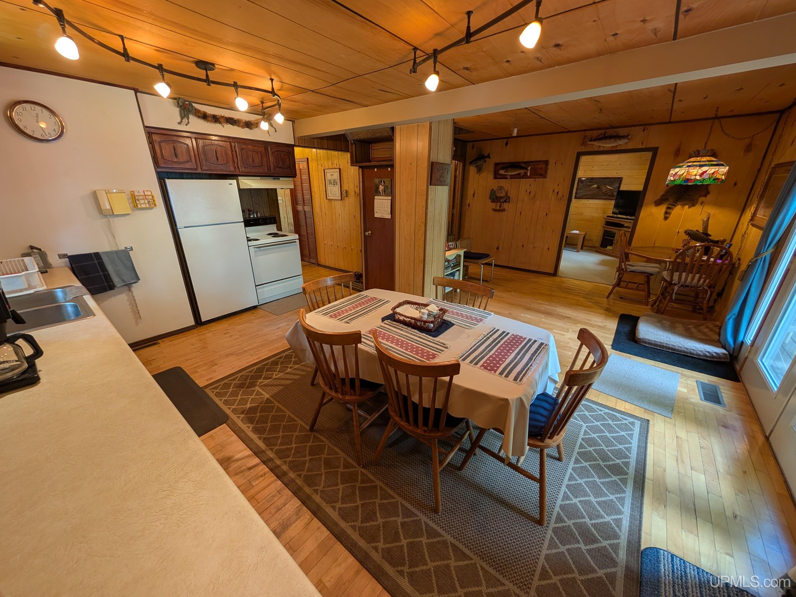 110 Stanley Lake Drive Property Photo 7