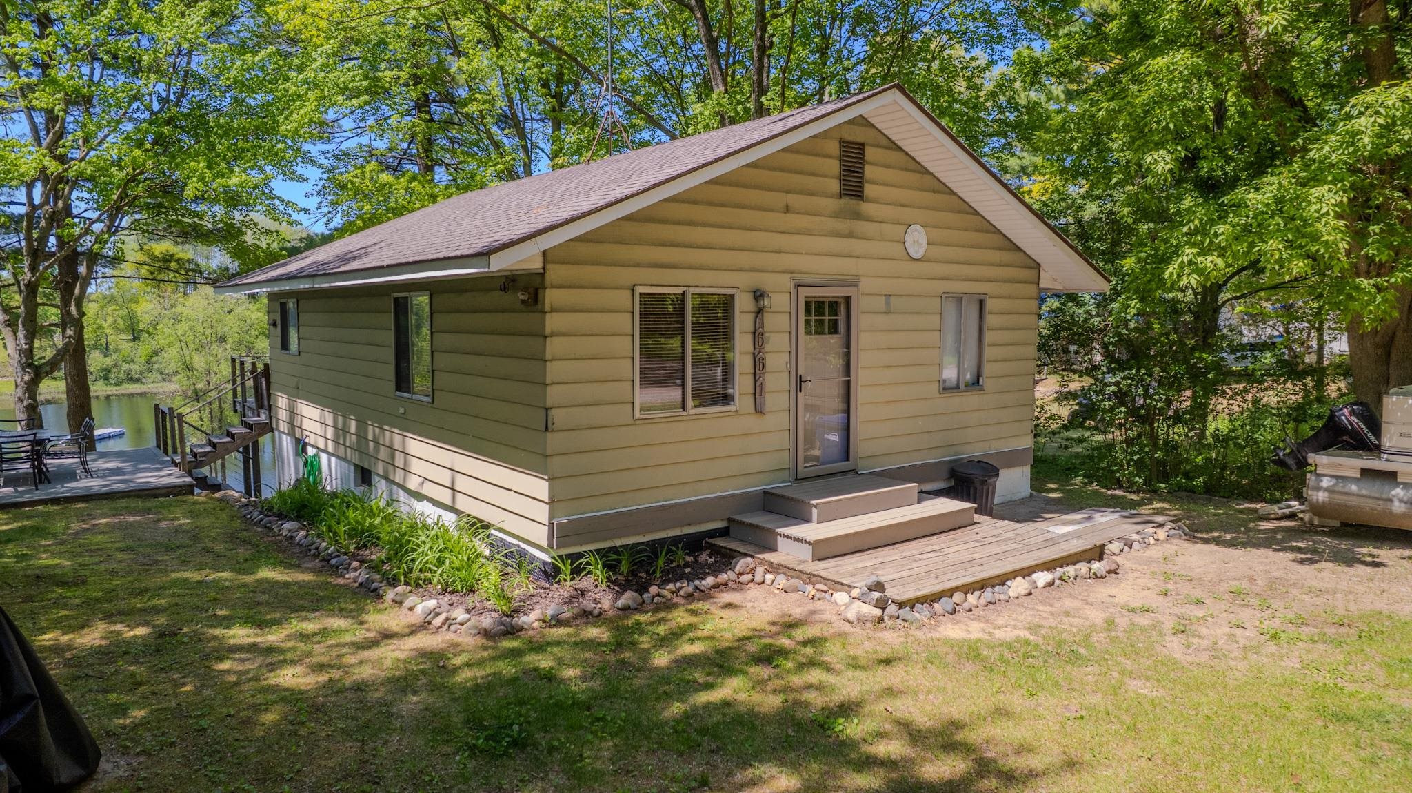 661 Connie Drive Property Photo 2