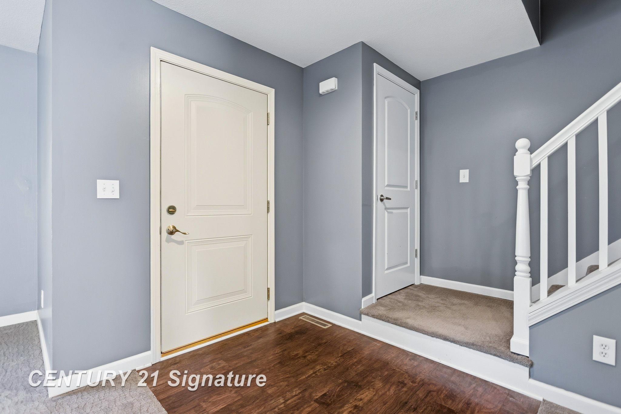 8433 Waxwing Drive Property Photo 6