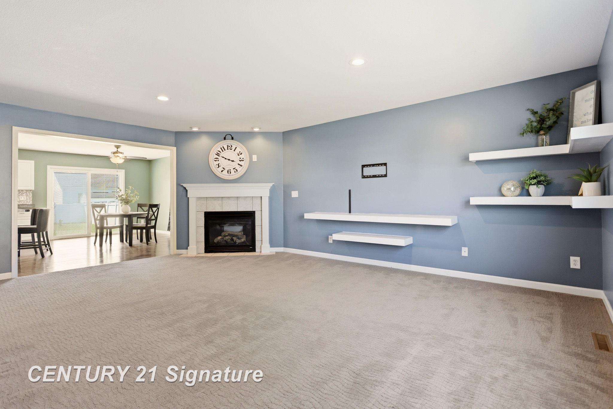 8433 Waxwing Drive Property Photo 9