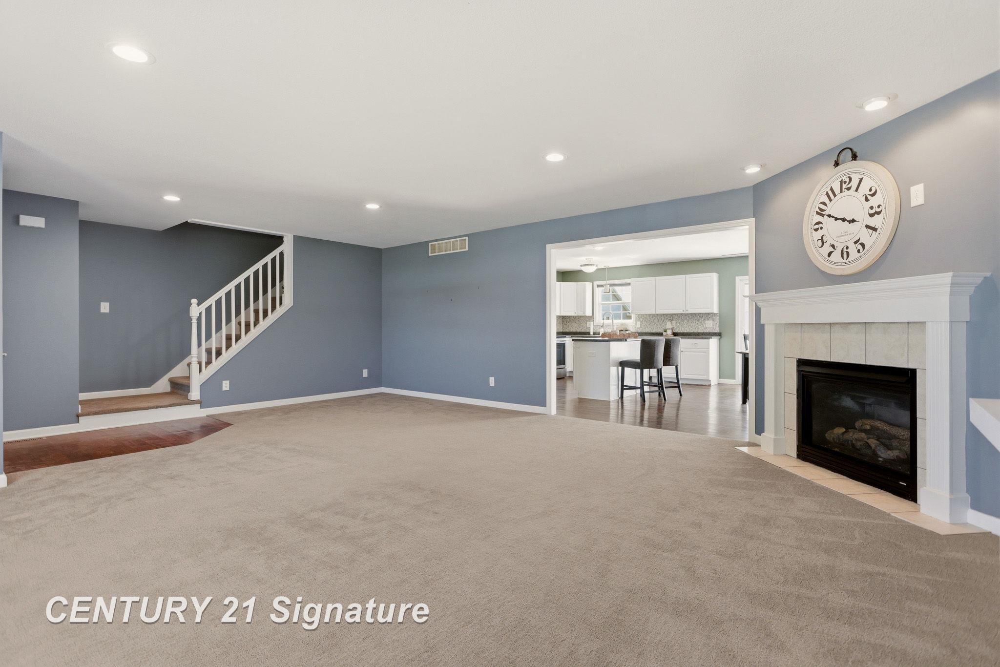 8433 Waxwing Drive Property Photo 10
