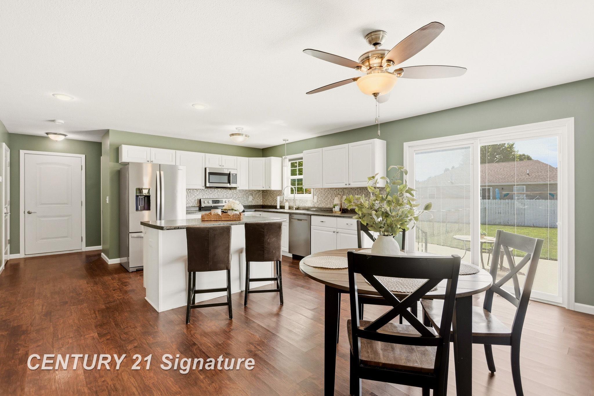 8433 Waxwing Drive Property Photo 12