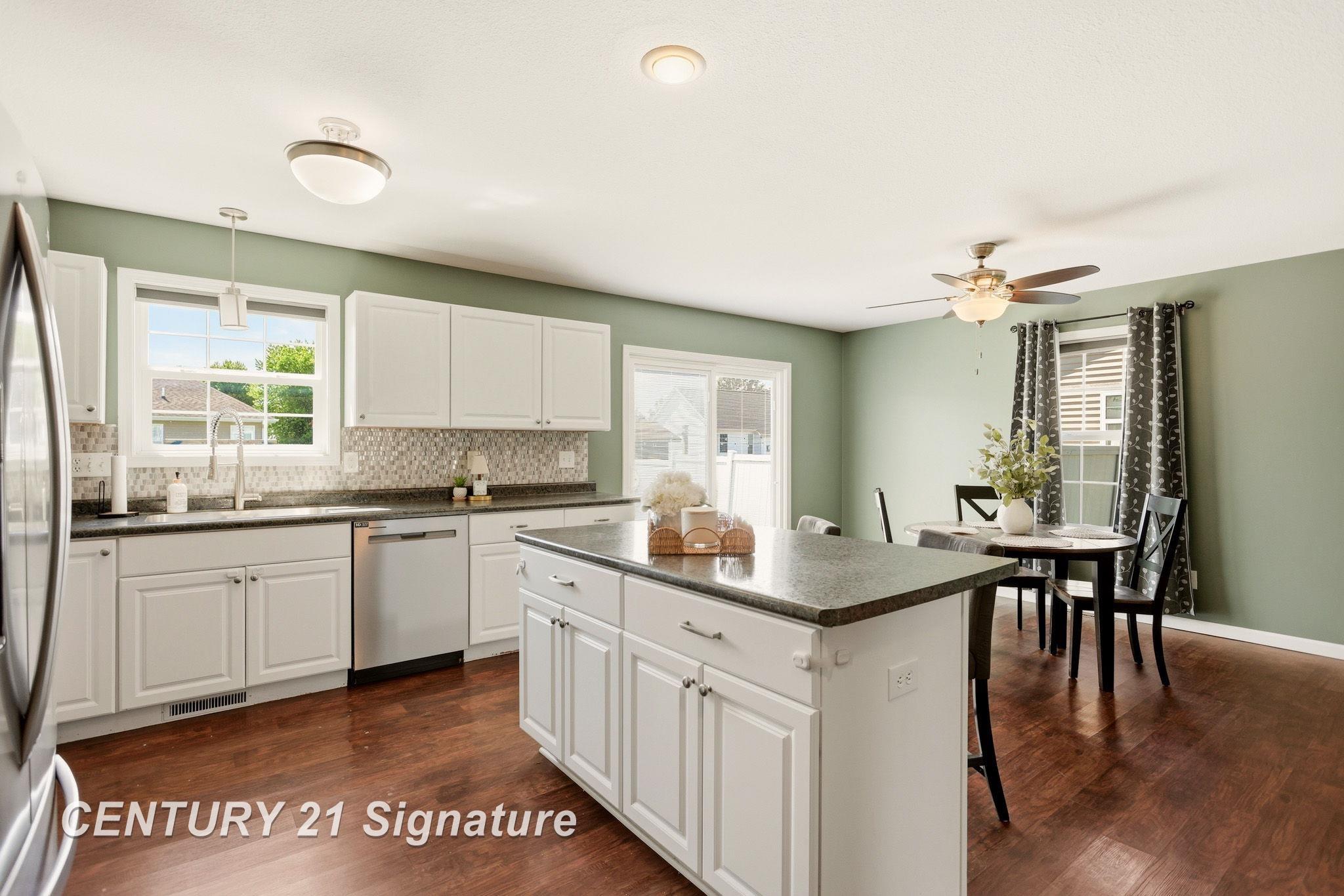 8433 Waxwing Drive Property Photo 15