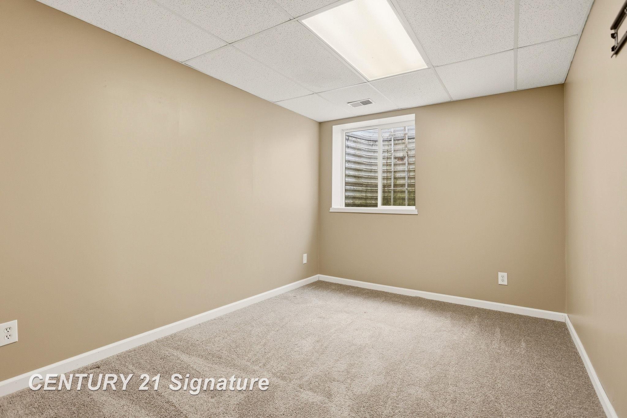 8433 Waxwing Drive Property Photo 33