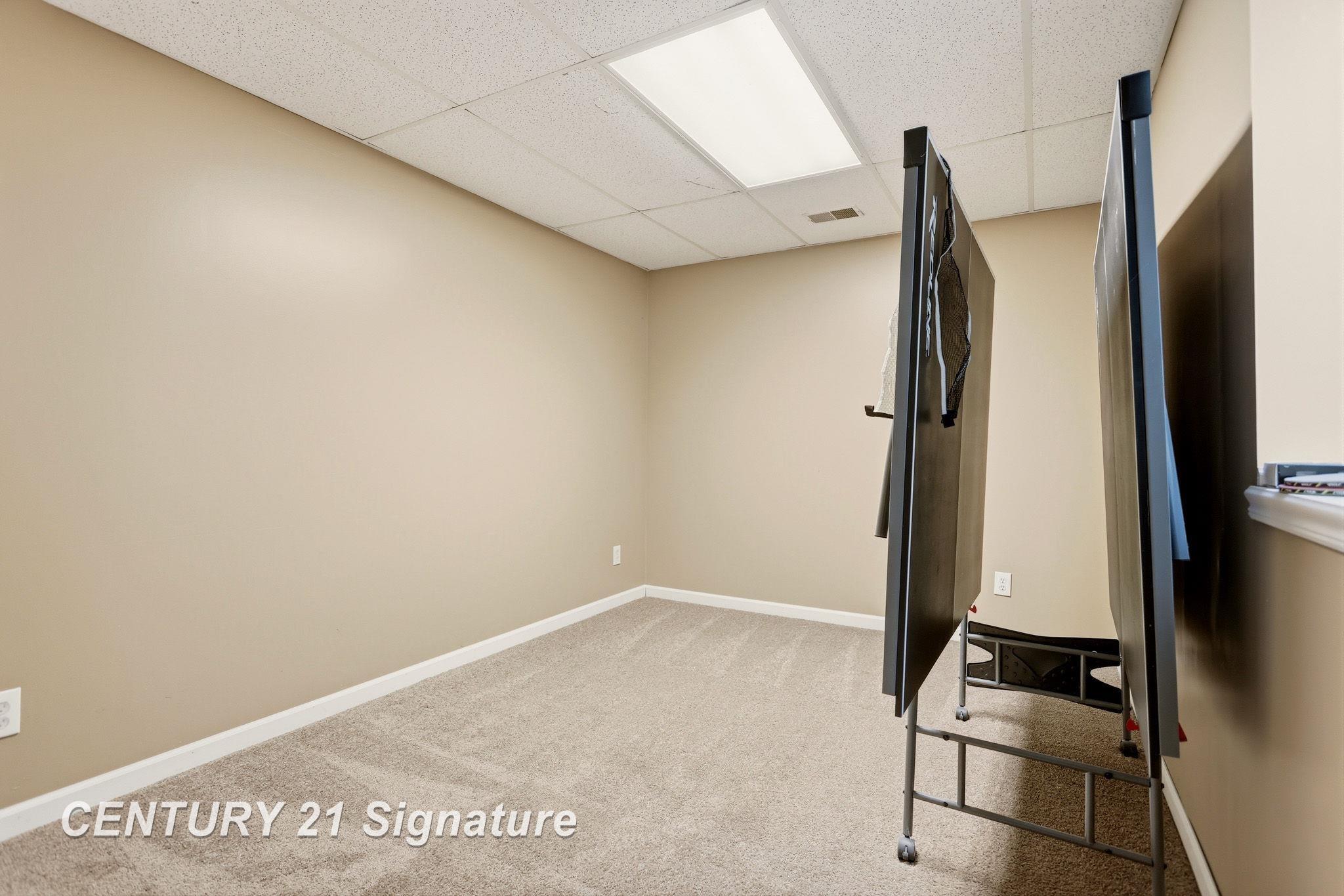 8433 Waxwing Drive Property Photo 35