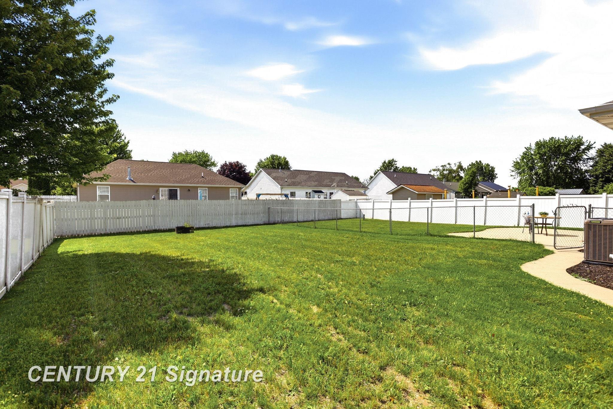 8433 Waxwing Drive Property Photo 45