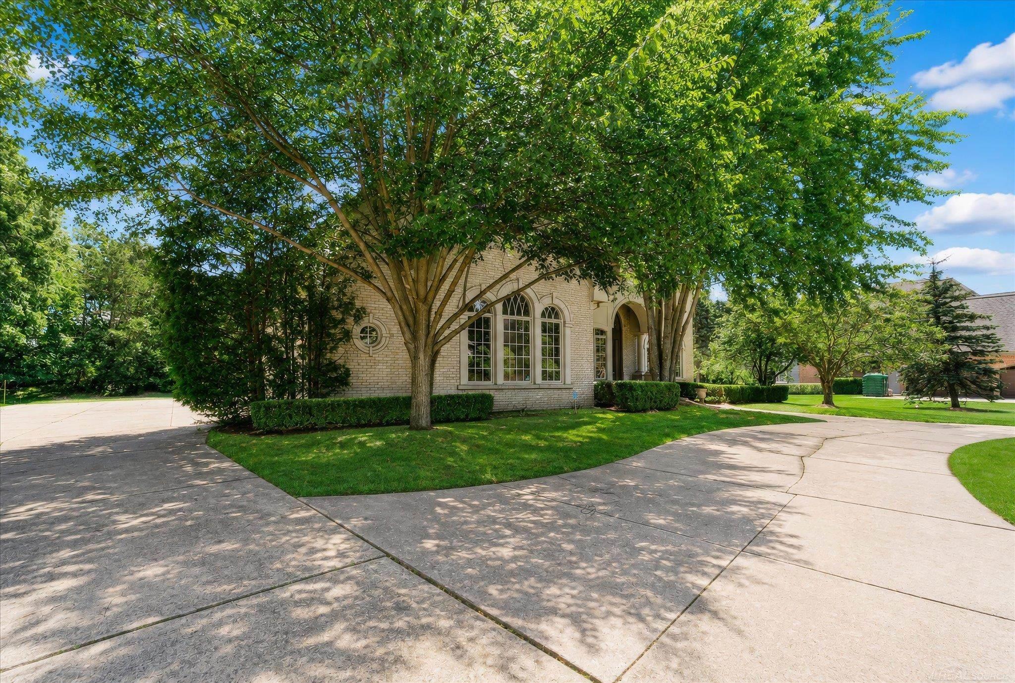 5539 Carrollton Court Property Photo 3