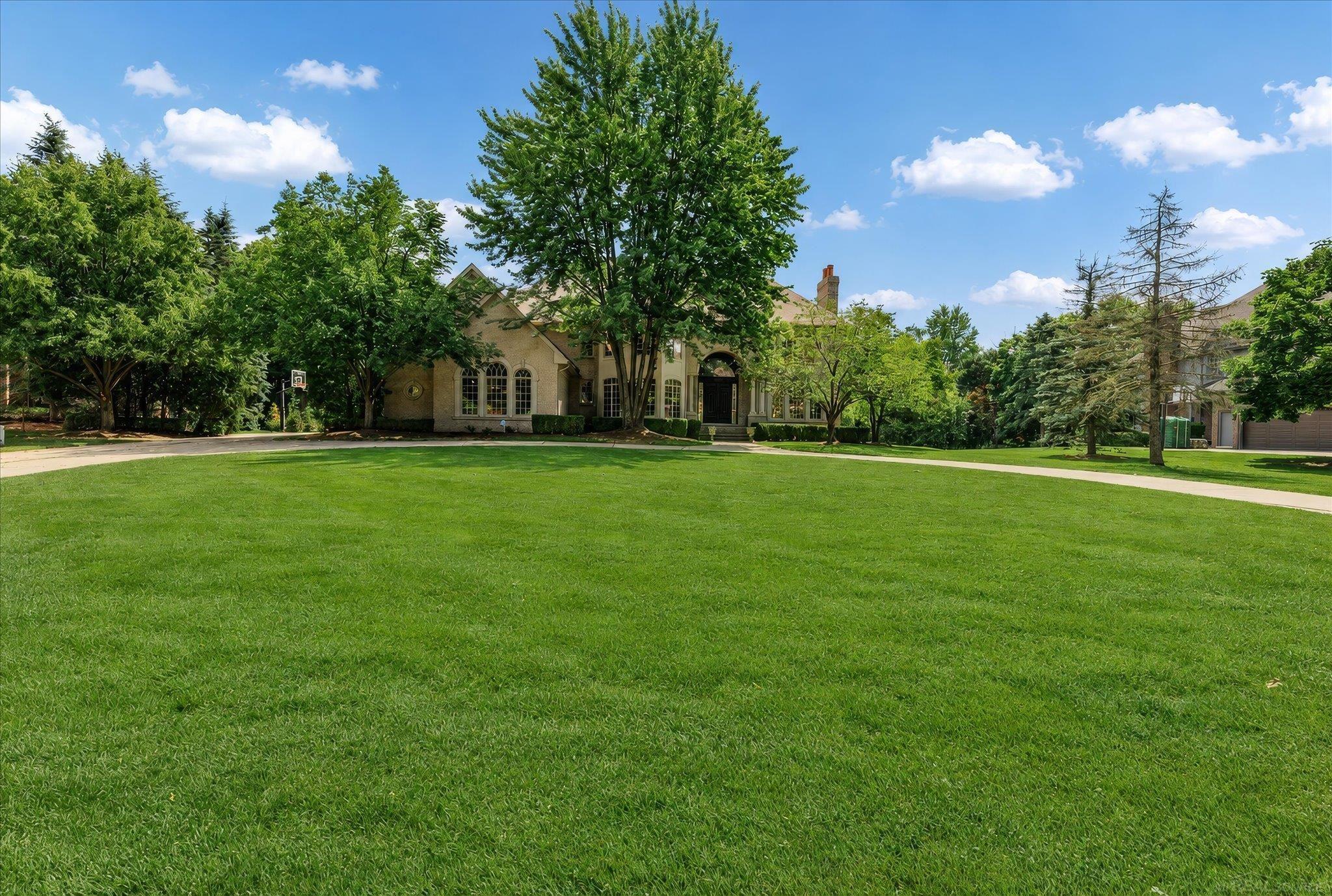5539 Carrollton Court Property Photo 4