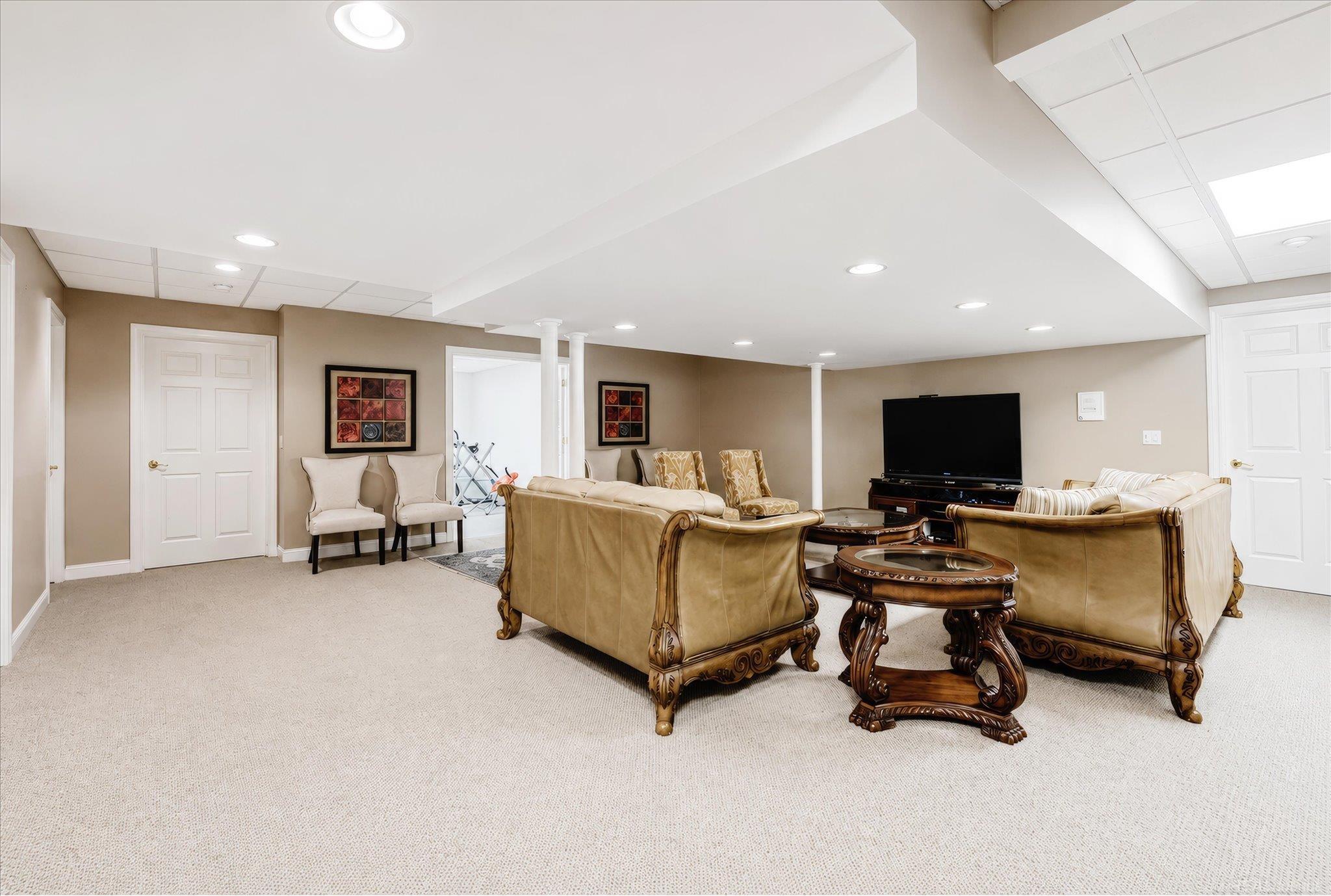 5539 Carrollton Court Property Photo 76