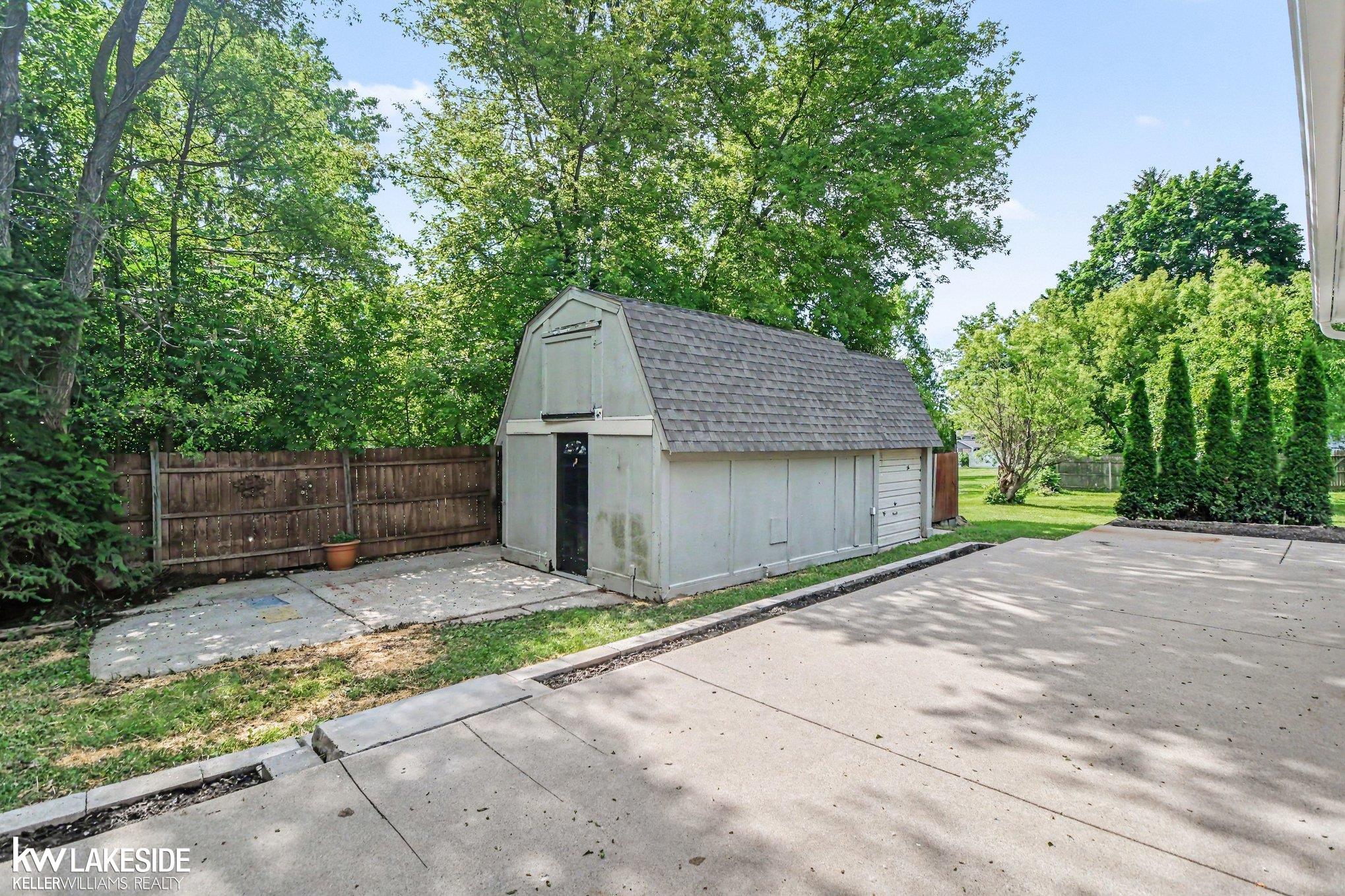 2871 Harvey Street Property Photo 26