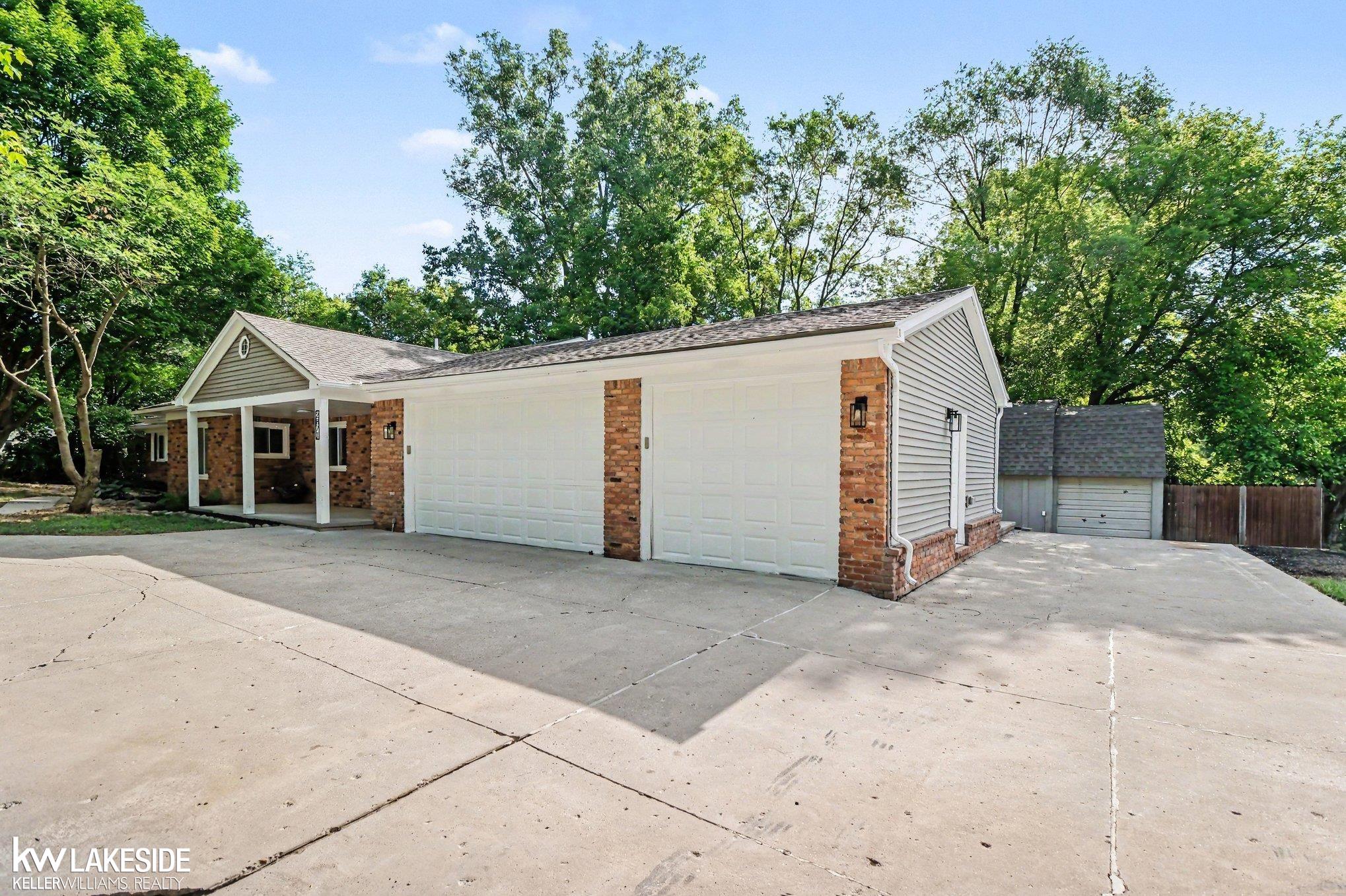 2871 Harvey Street Property Photo 27