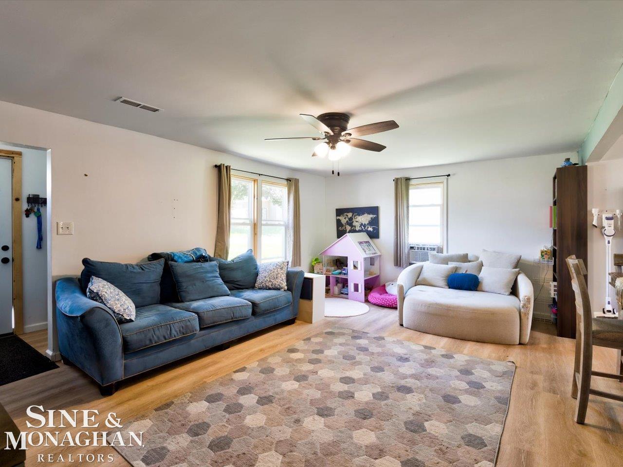 3976 W Wilson Street Property Photo 6
