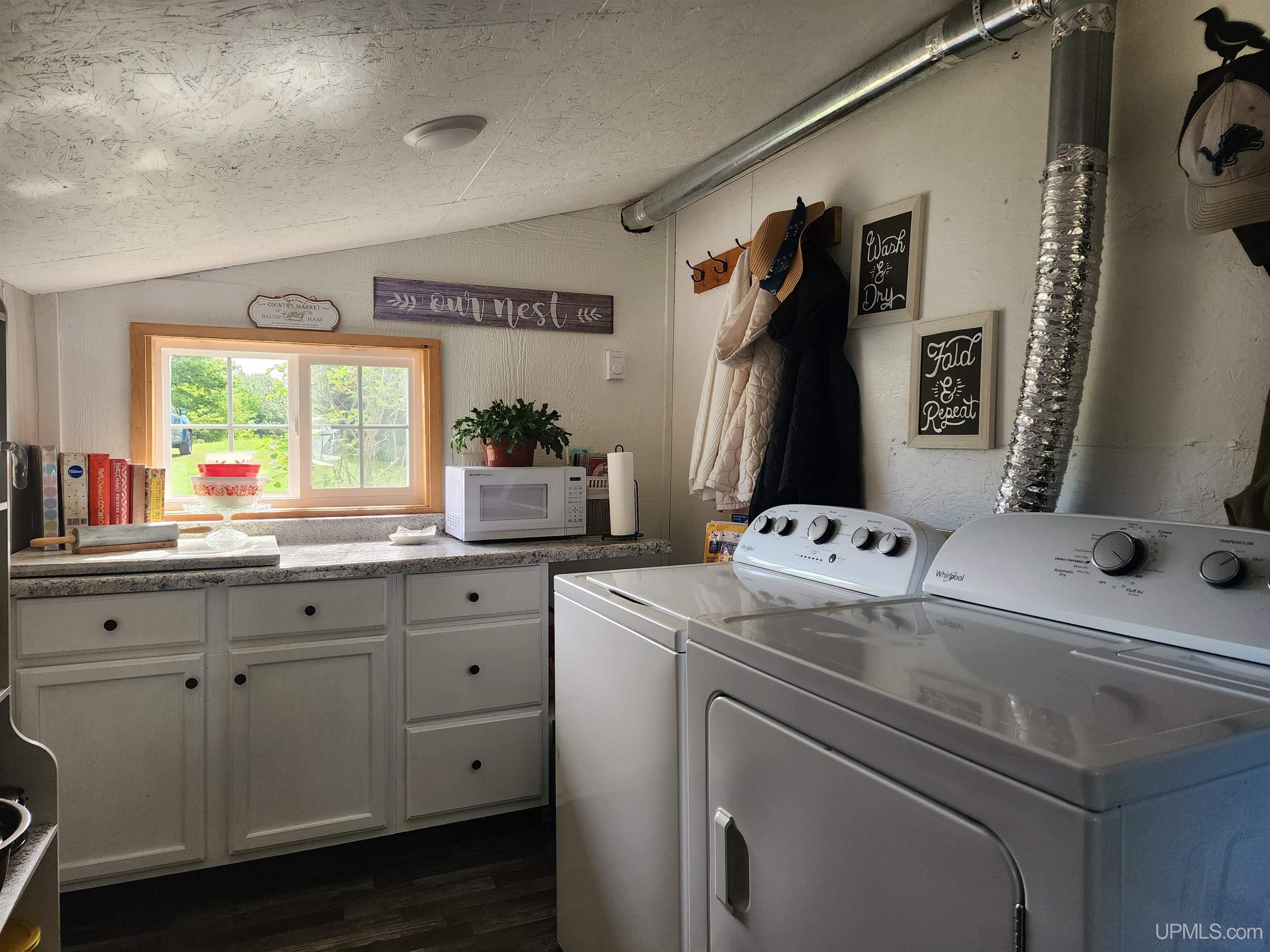 E2951 Torma Road Property Photo 10