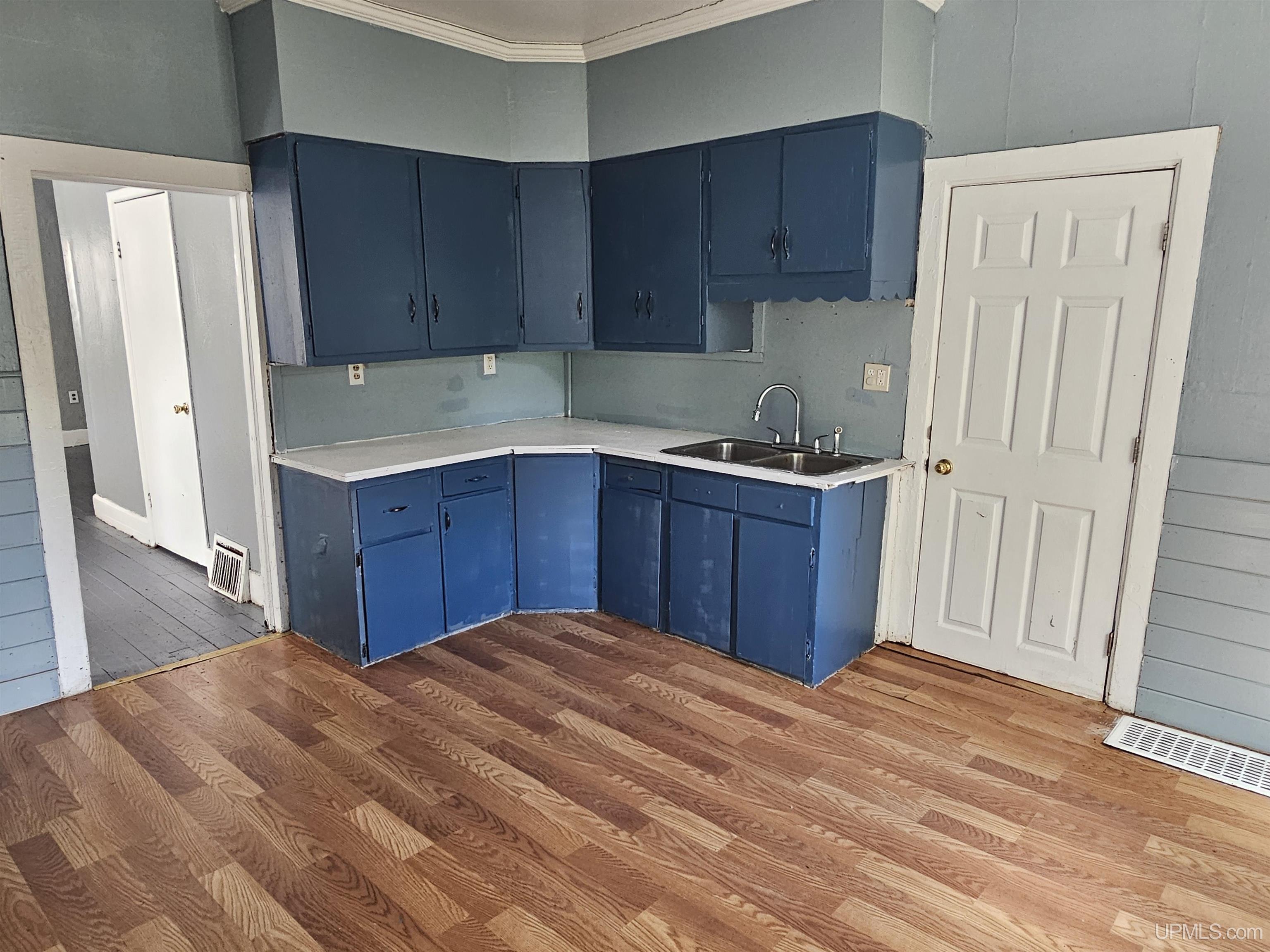 310 North Street Property Photo 6