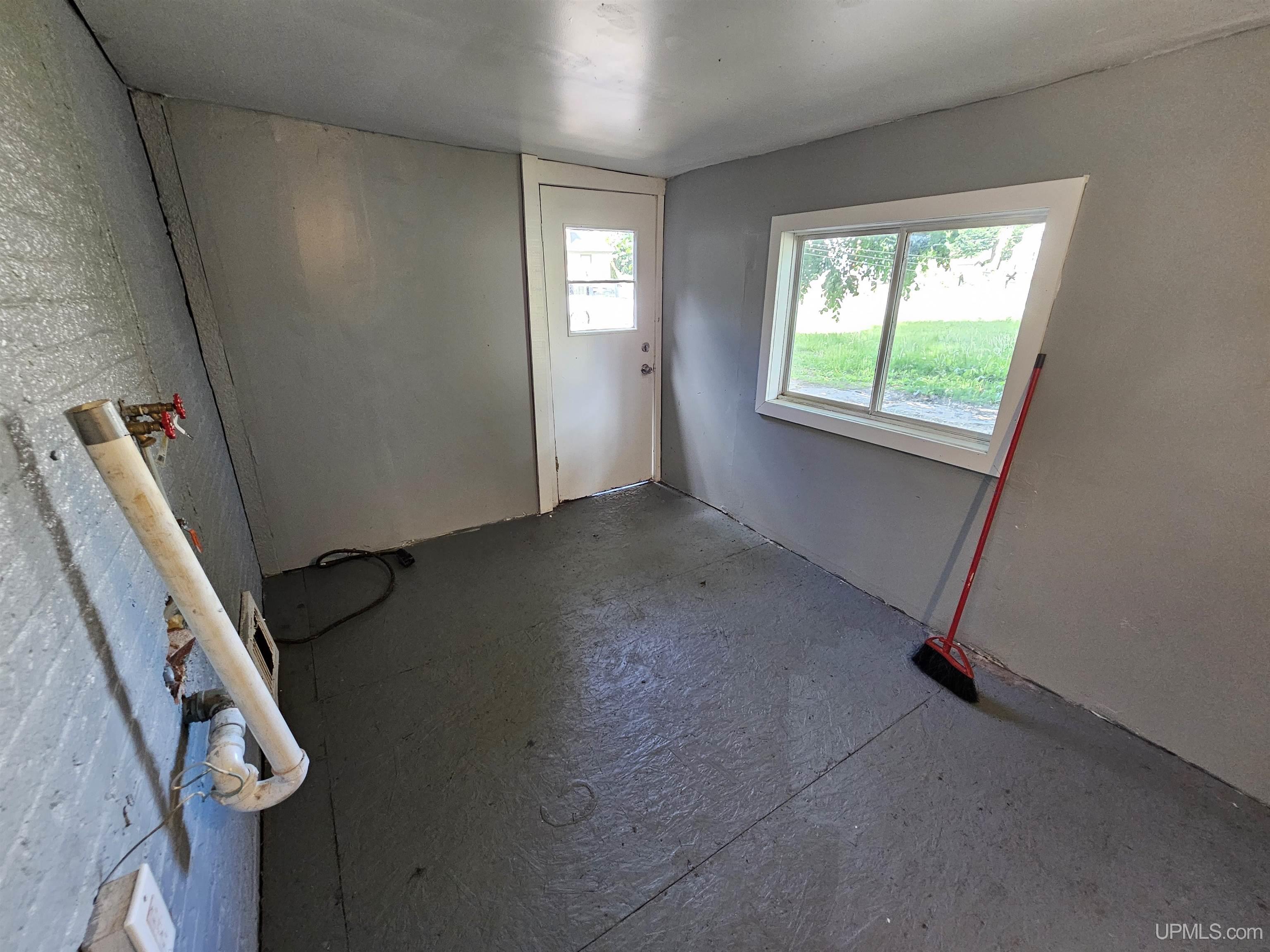 310 North Street Property Photo 13