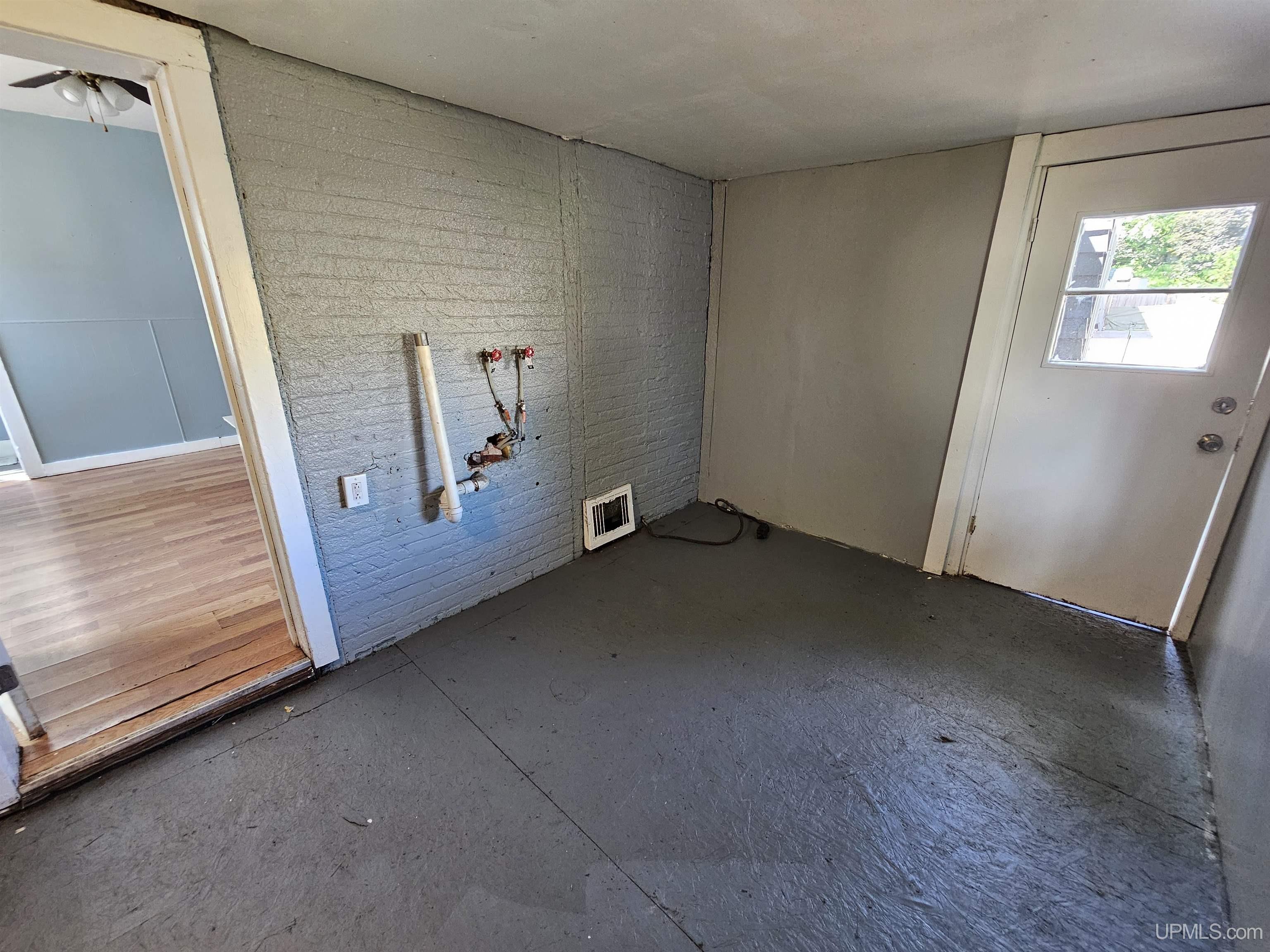310 North Street Property Photo 14