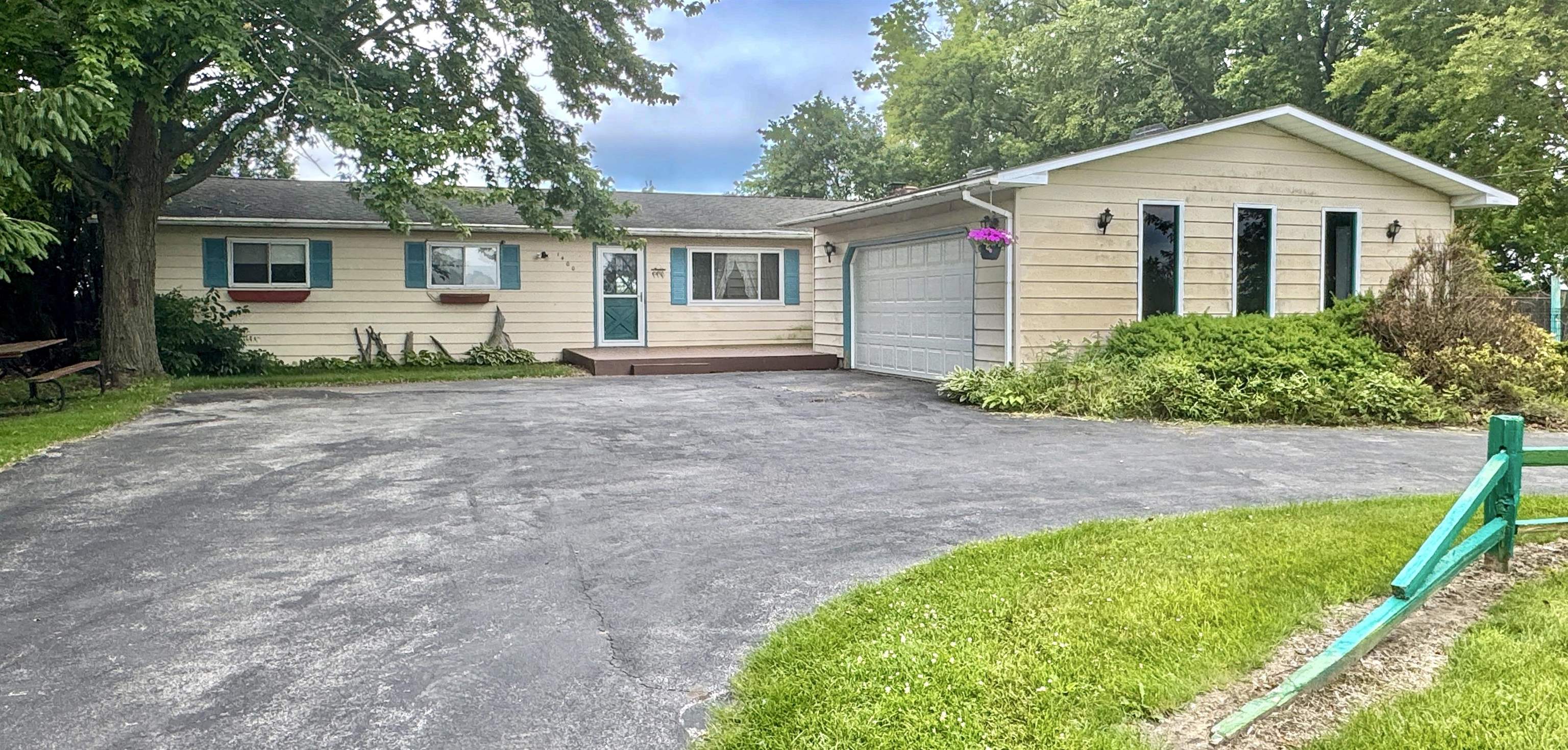 1400 Wetters Road Property Photo 1