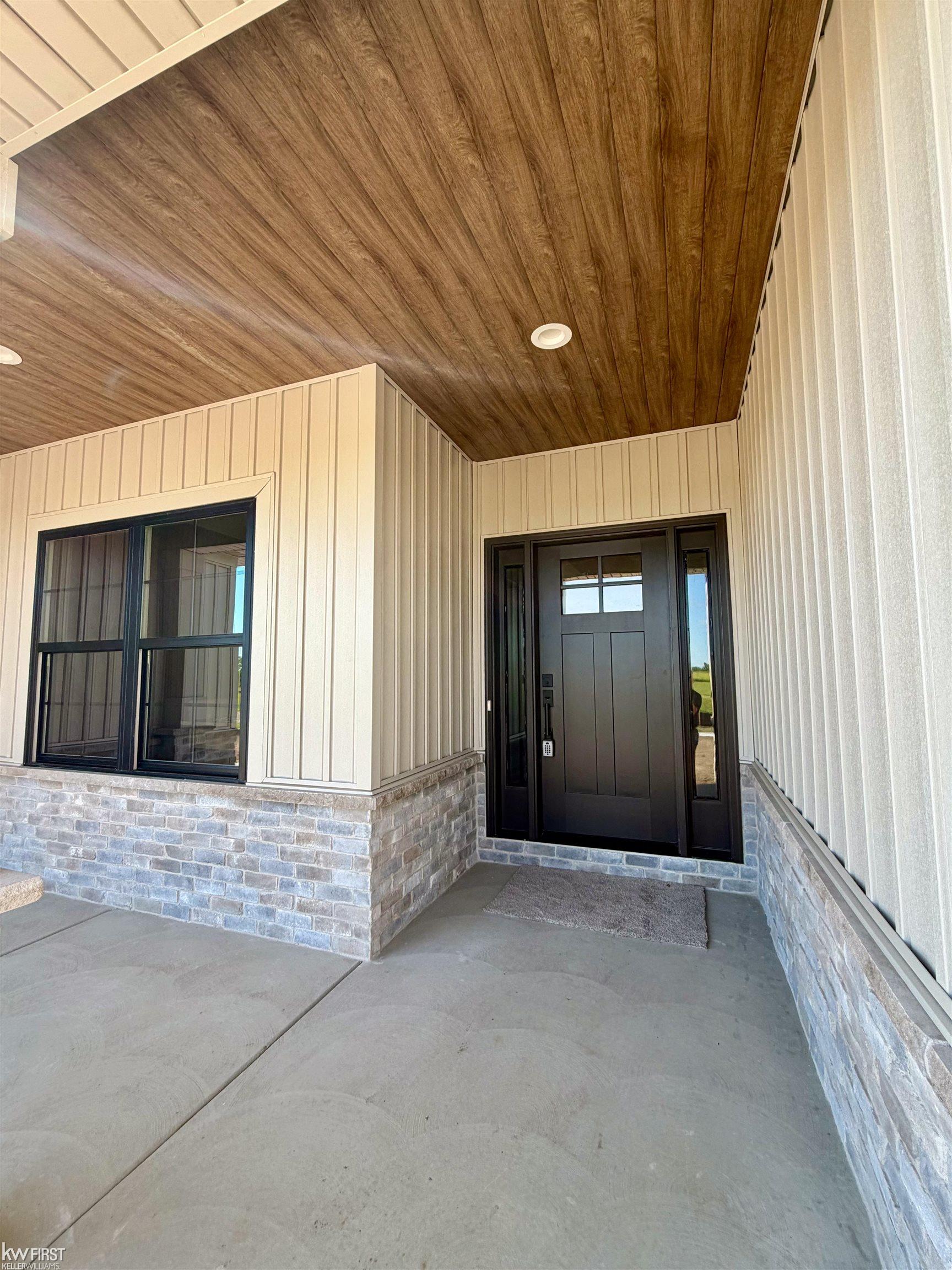 5483 Championship Drive Property Photo 3