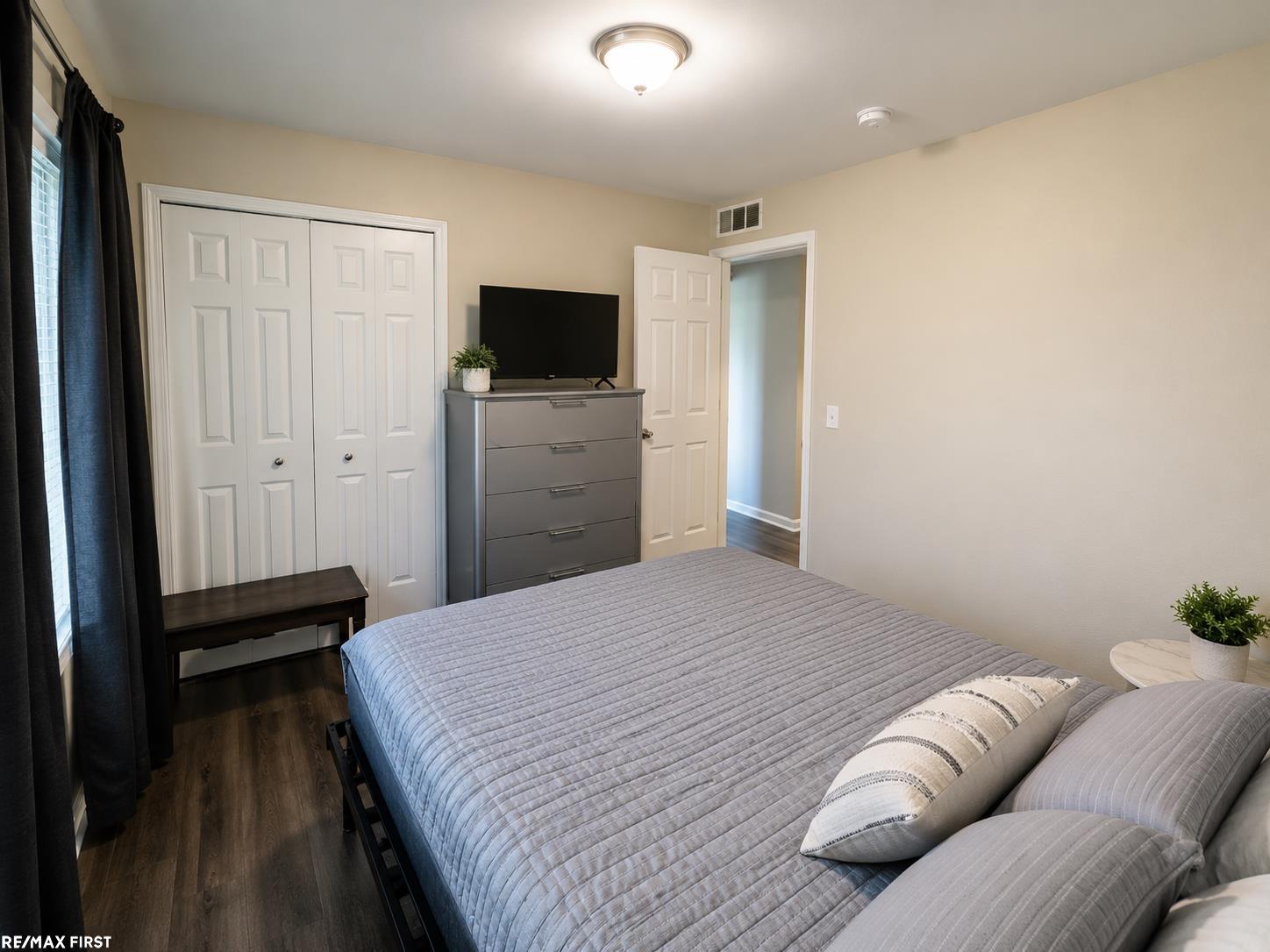17438 Utica Oaks Lane Property Photo 14