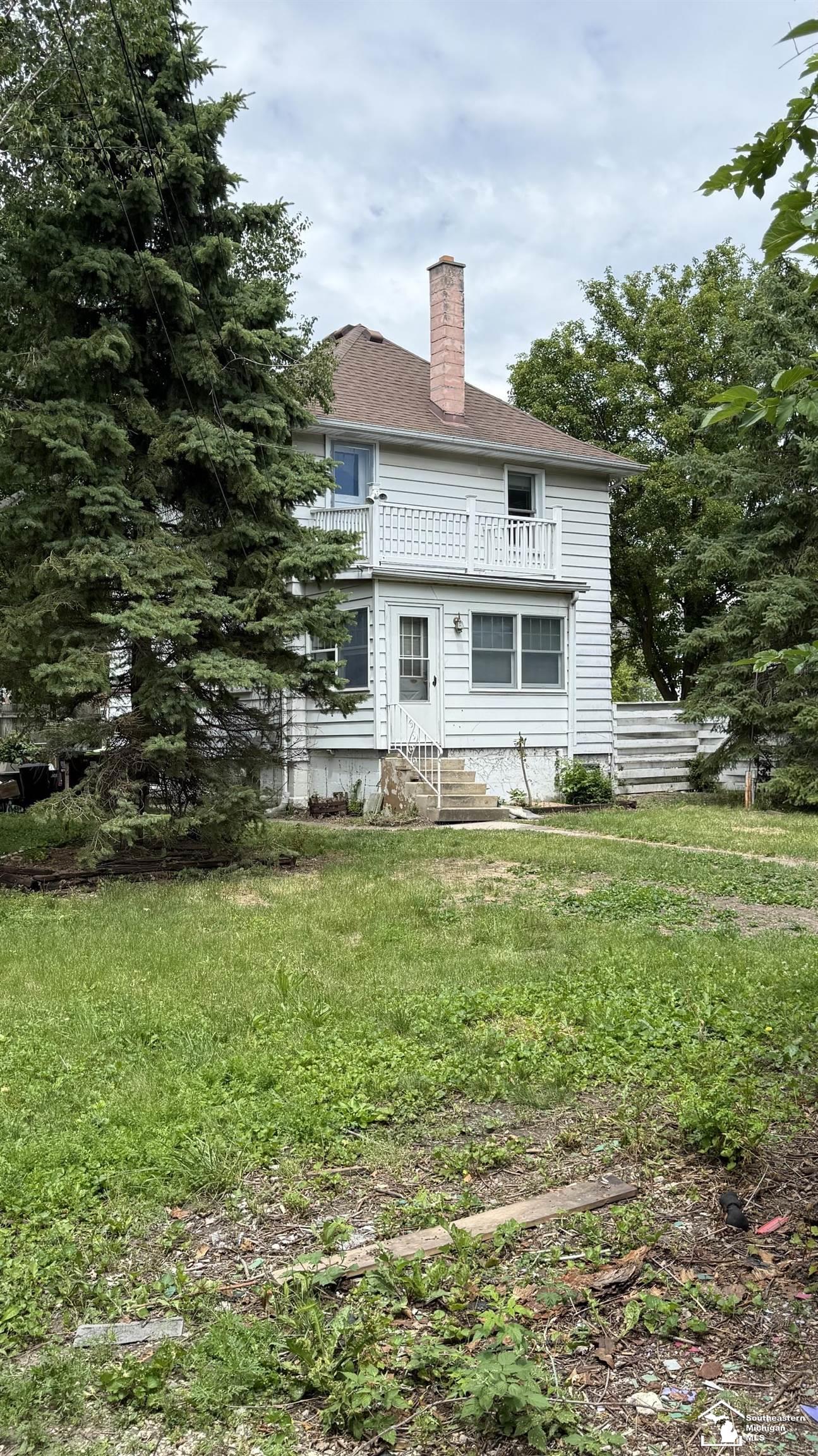 474 Riverview Avenue Property Photo 3
