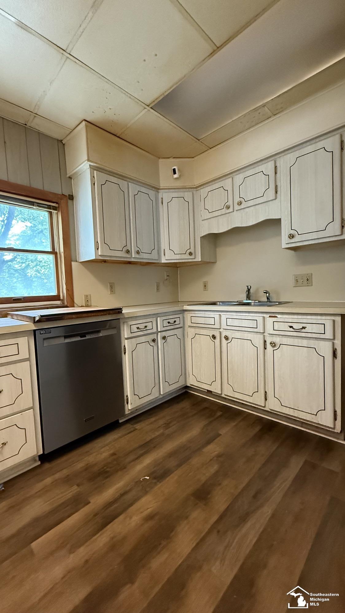 474 Riverview Avenue Property Photo 12