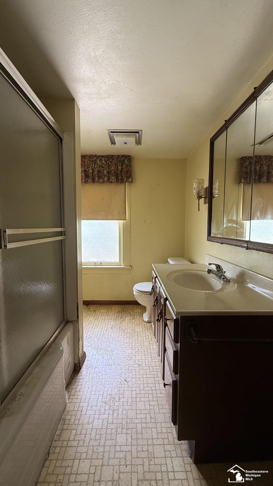474 Riverview Avenue Property Photo 16