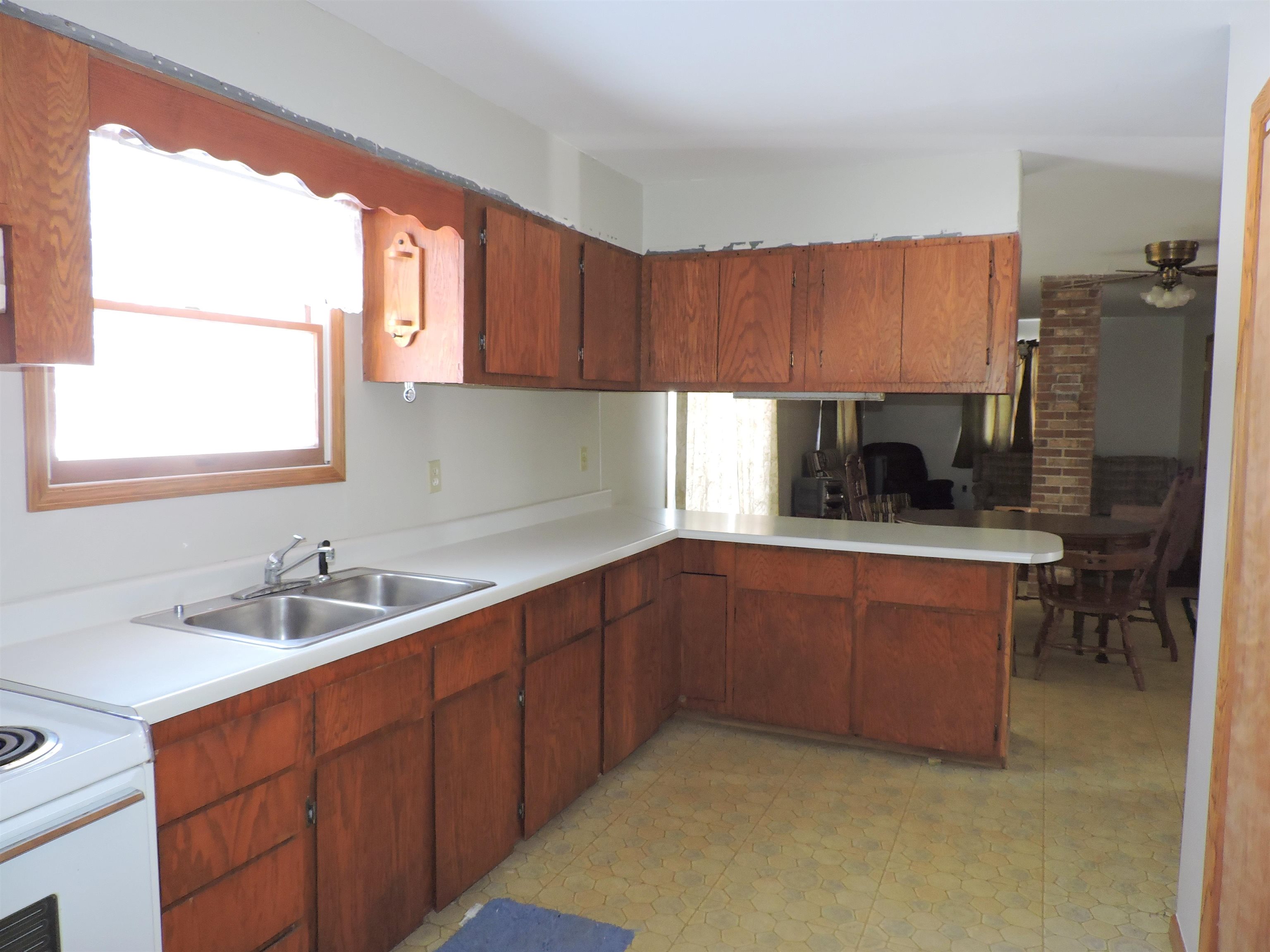 6686 Keystone Road Property Photo 5
