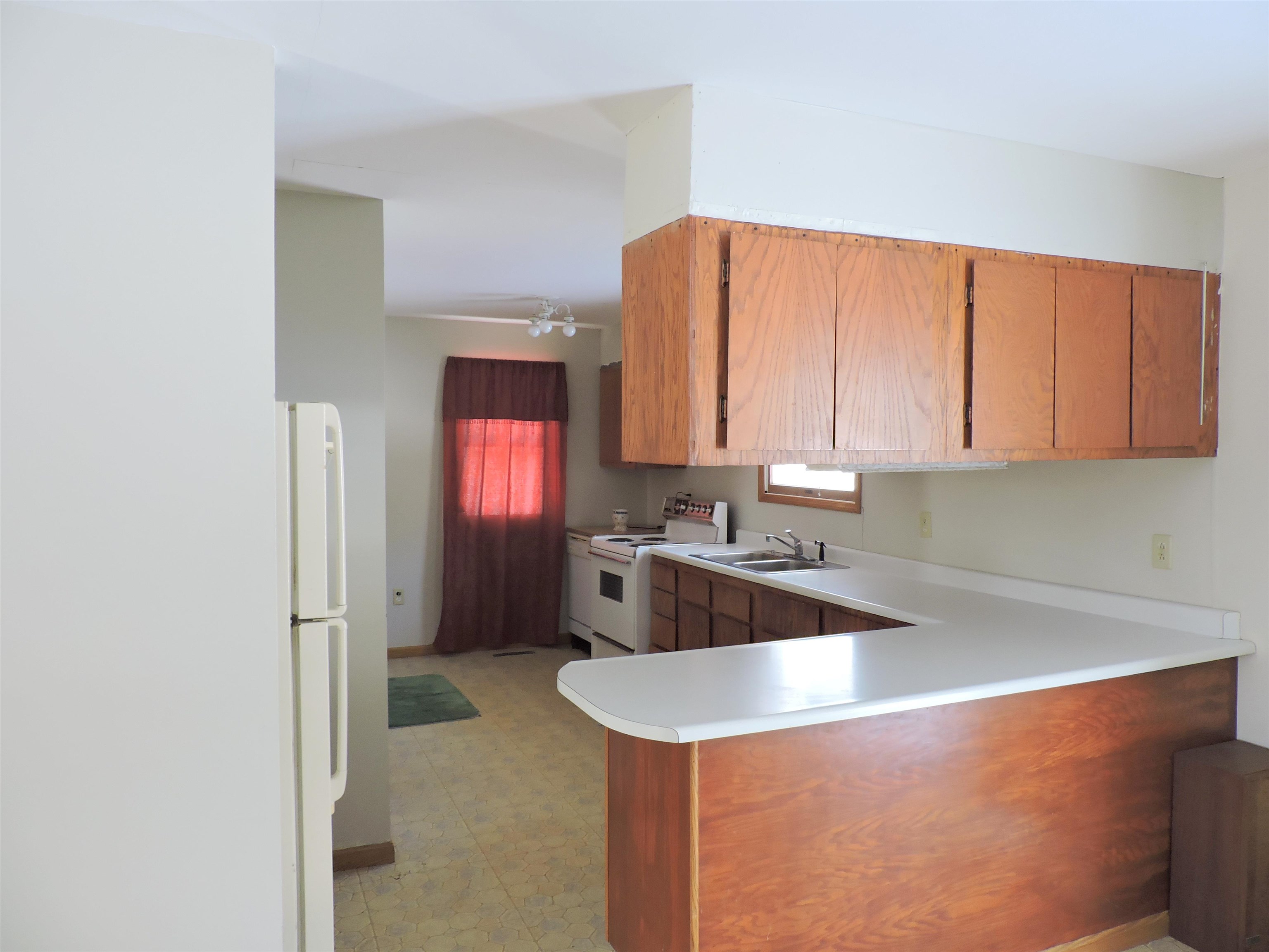 6686 Keystone Road Property Photo 7
