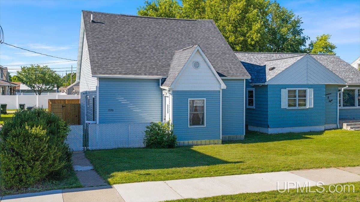 1720 S 8th Avenue Property Photo 1