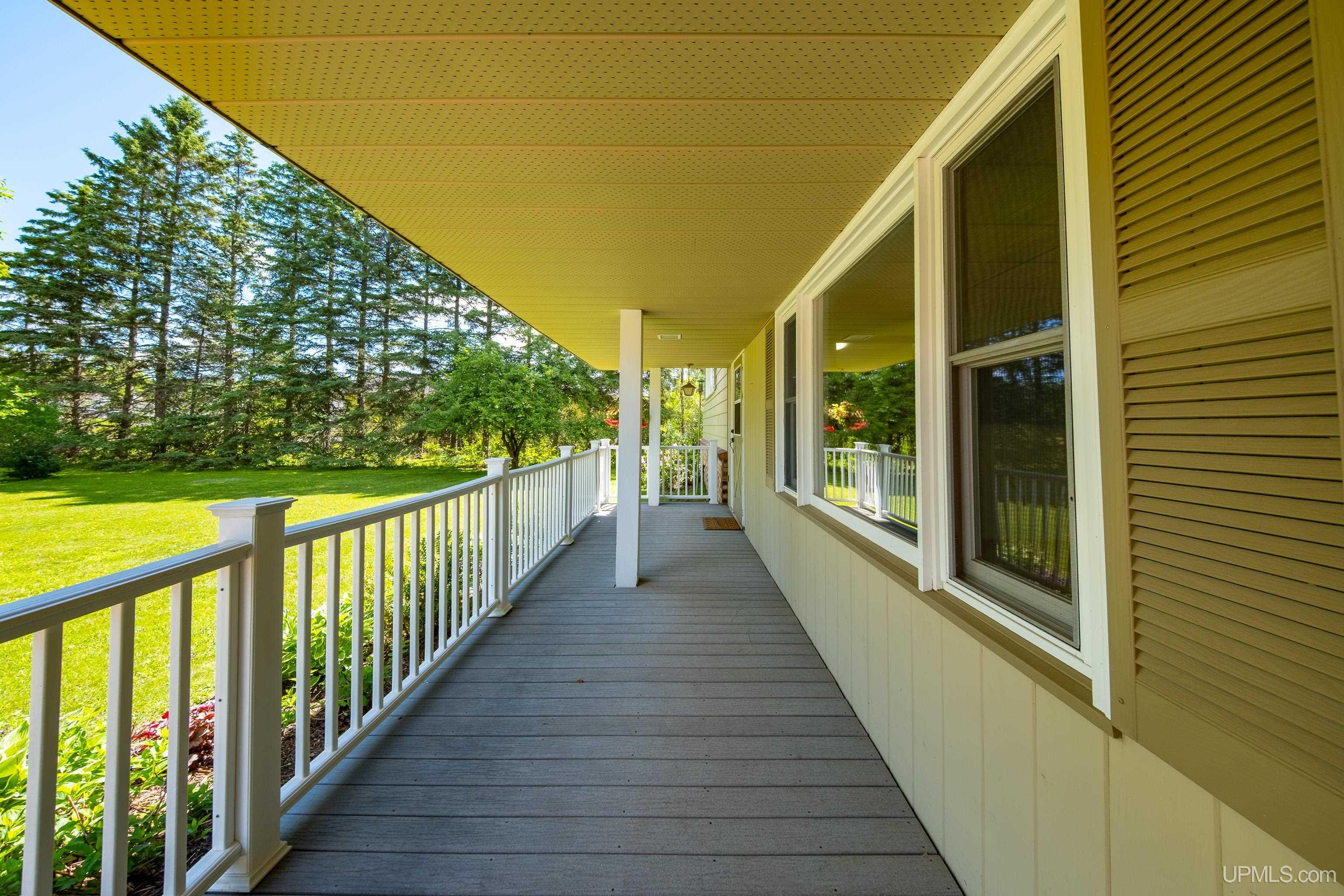 2813 Us 41 W Highway Property Photo 5