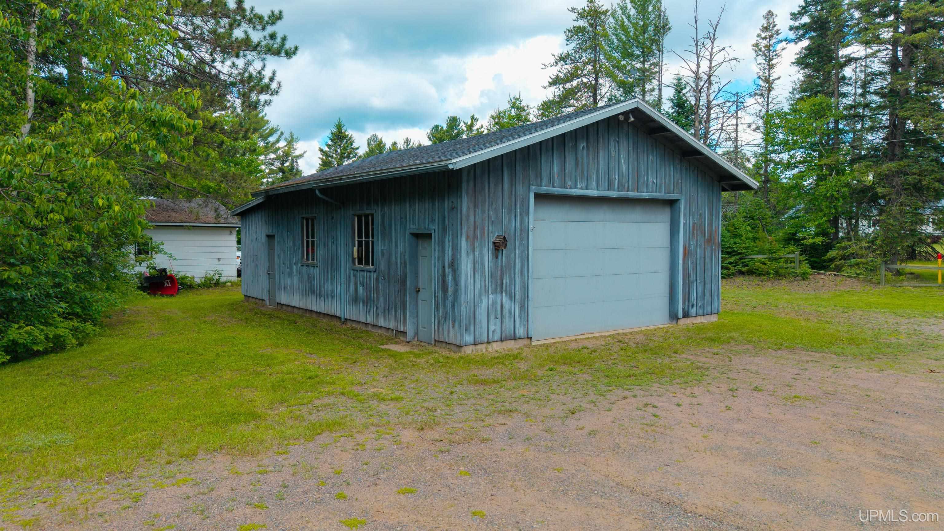 2813 Us 41 W Highway Property Photo 46
