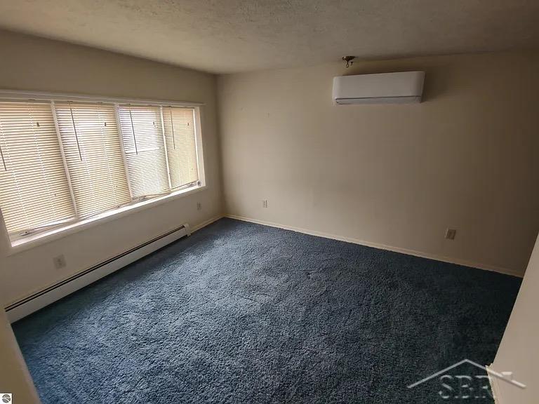 435 N Main Street Property Photo 18