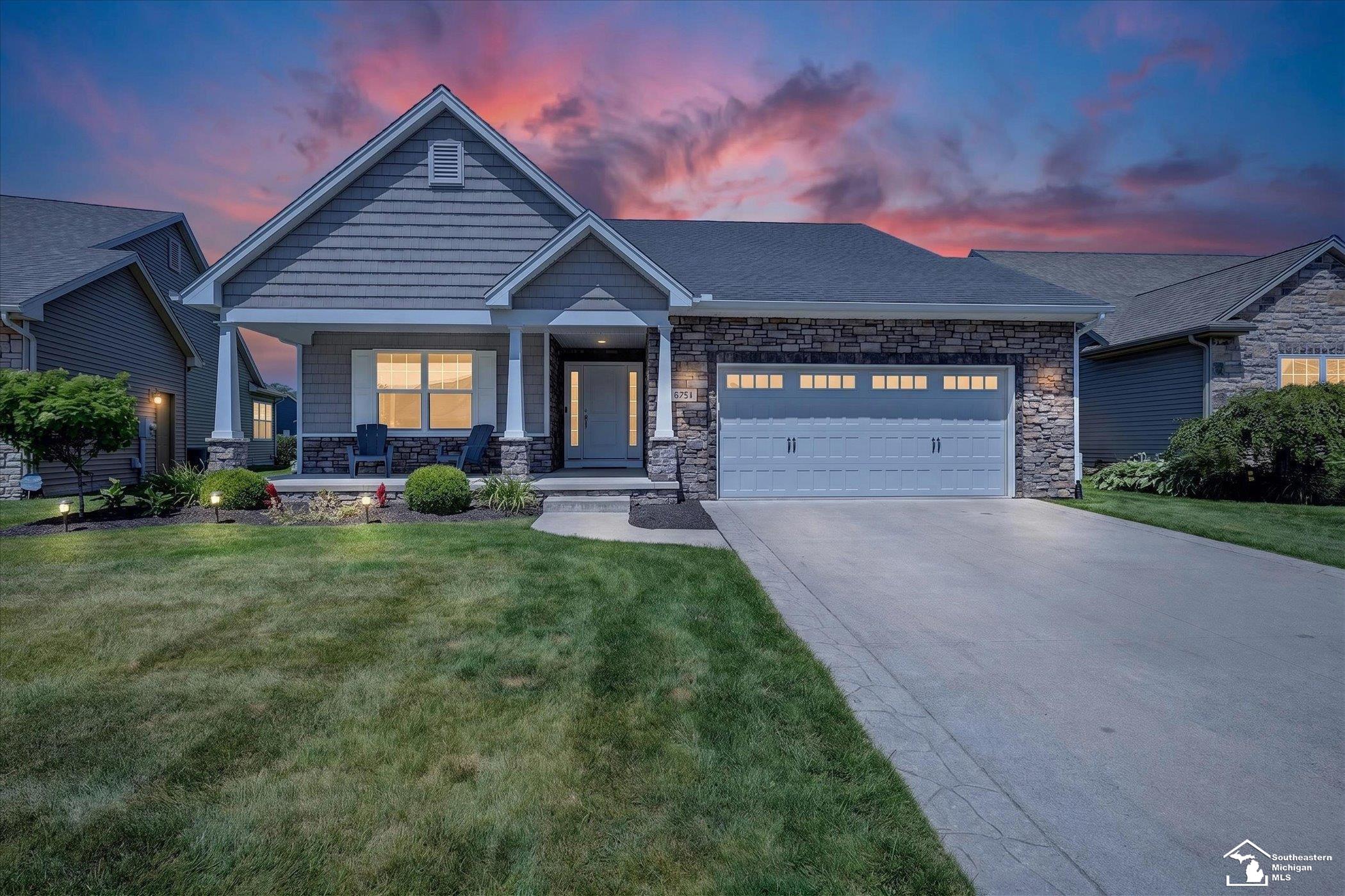 6751 W Summer Breeze Drive Property Photo 1