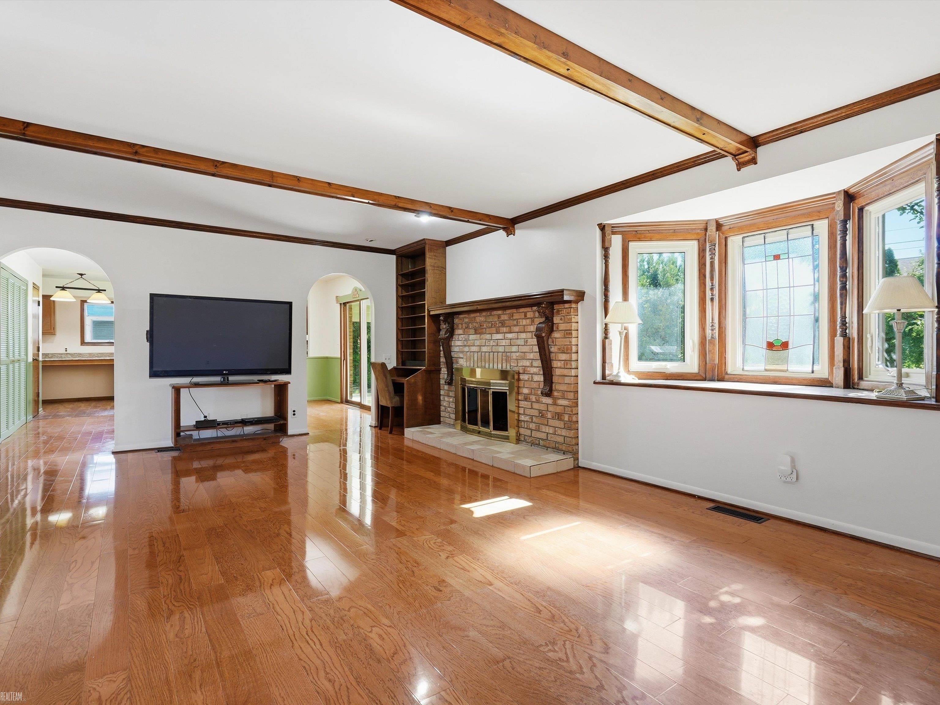 42424 Tessmer Drive Property Photo 8