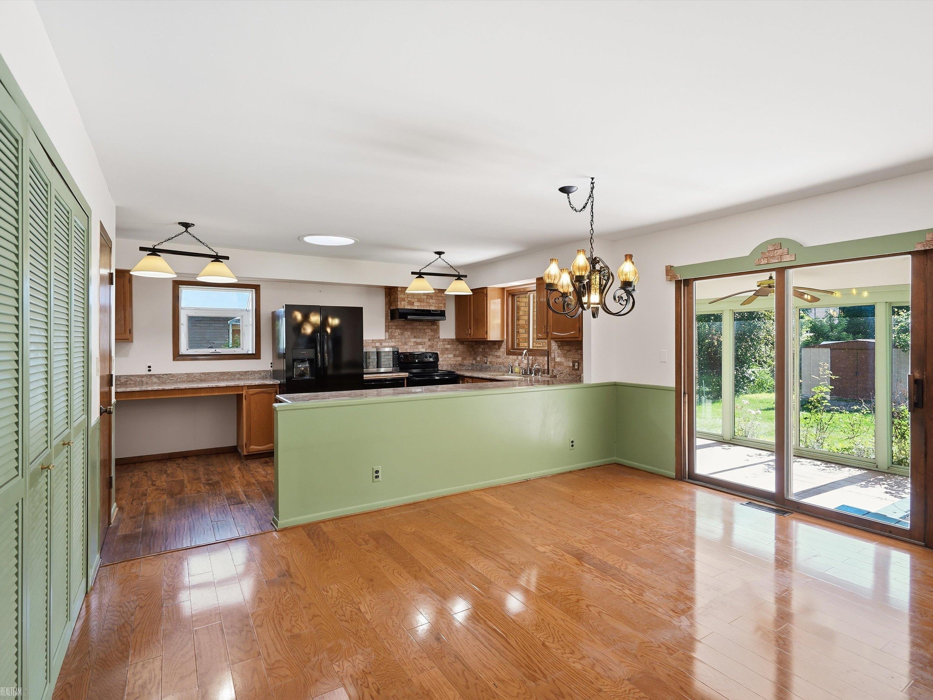 42424 Tessmer Drive Property Photo 11