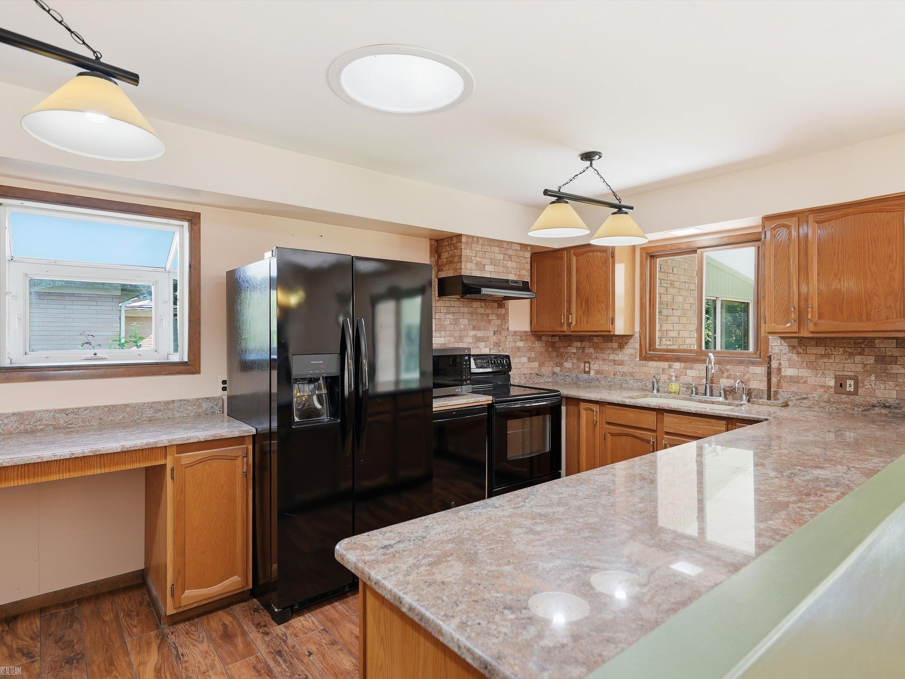 42424 Tessmer Drive Property Photo 18