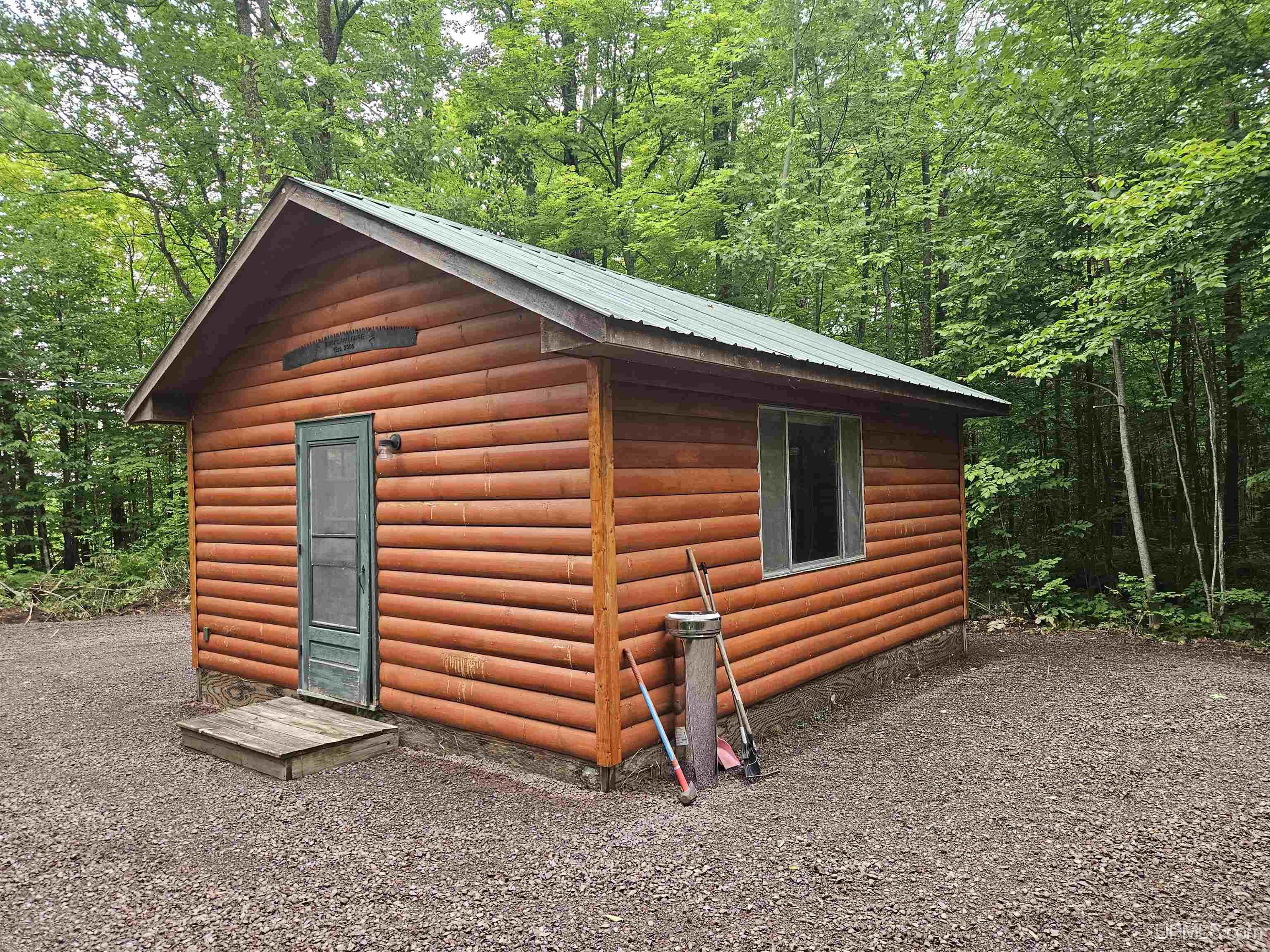 33210 N Firesteel Road Property Photo 1