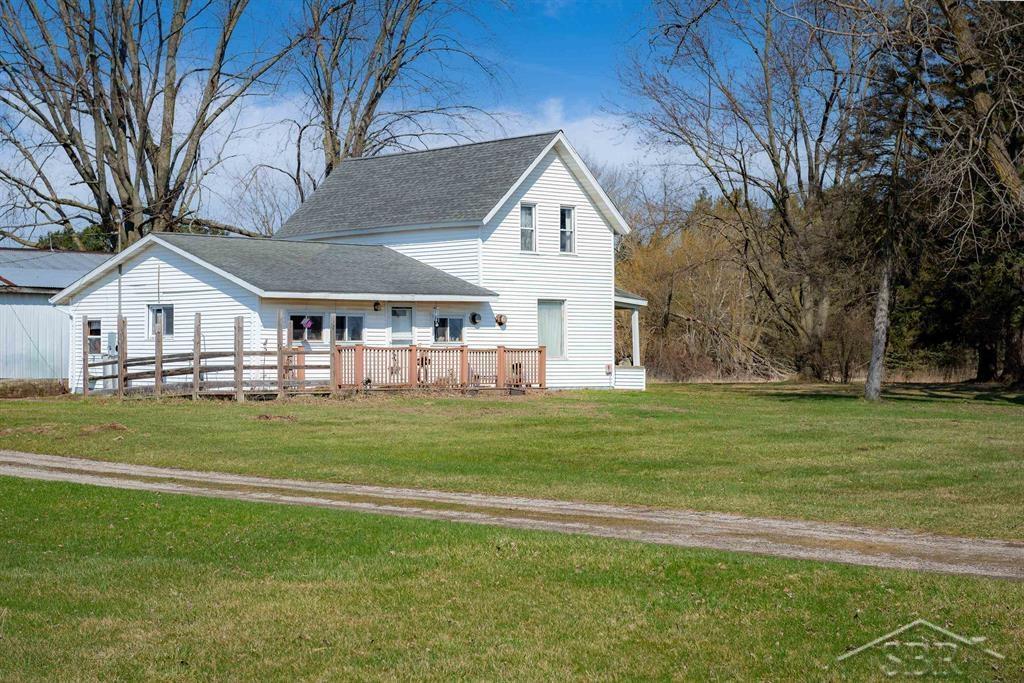18025 Grabowski Road Property Photo 1
