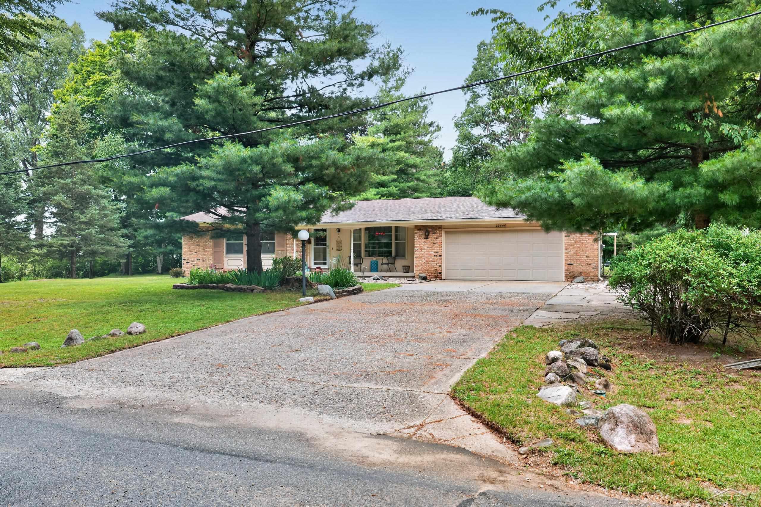 20440 Thornapple Lane Property Photo 44