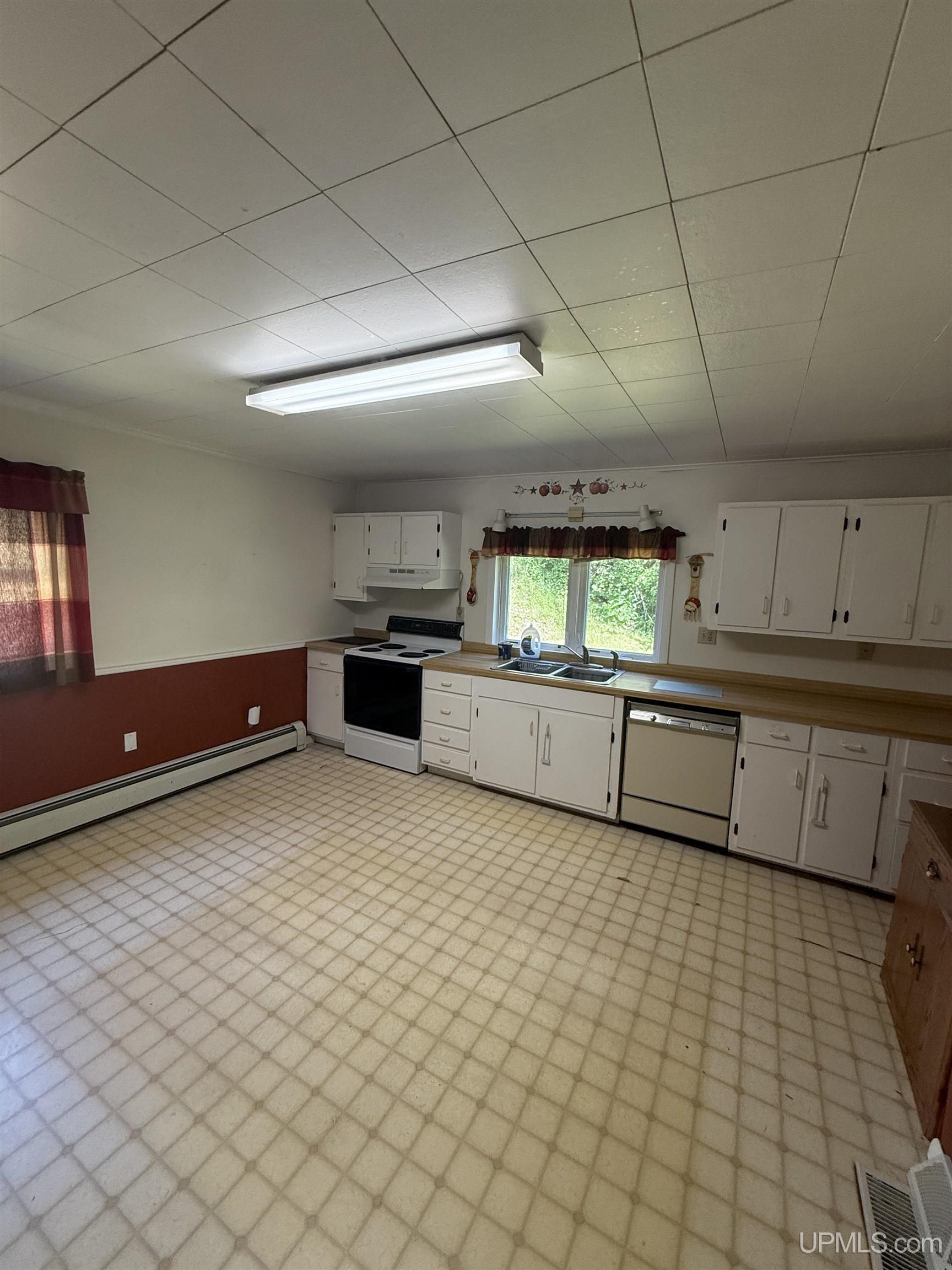 58136 2nd Street Property Photo 9