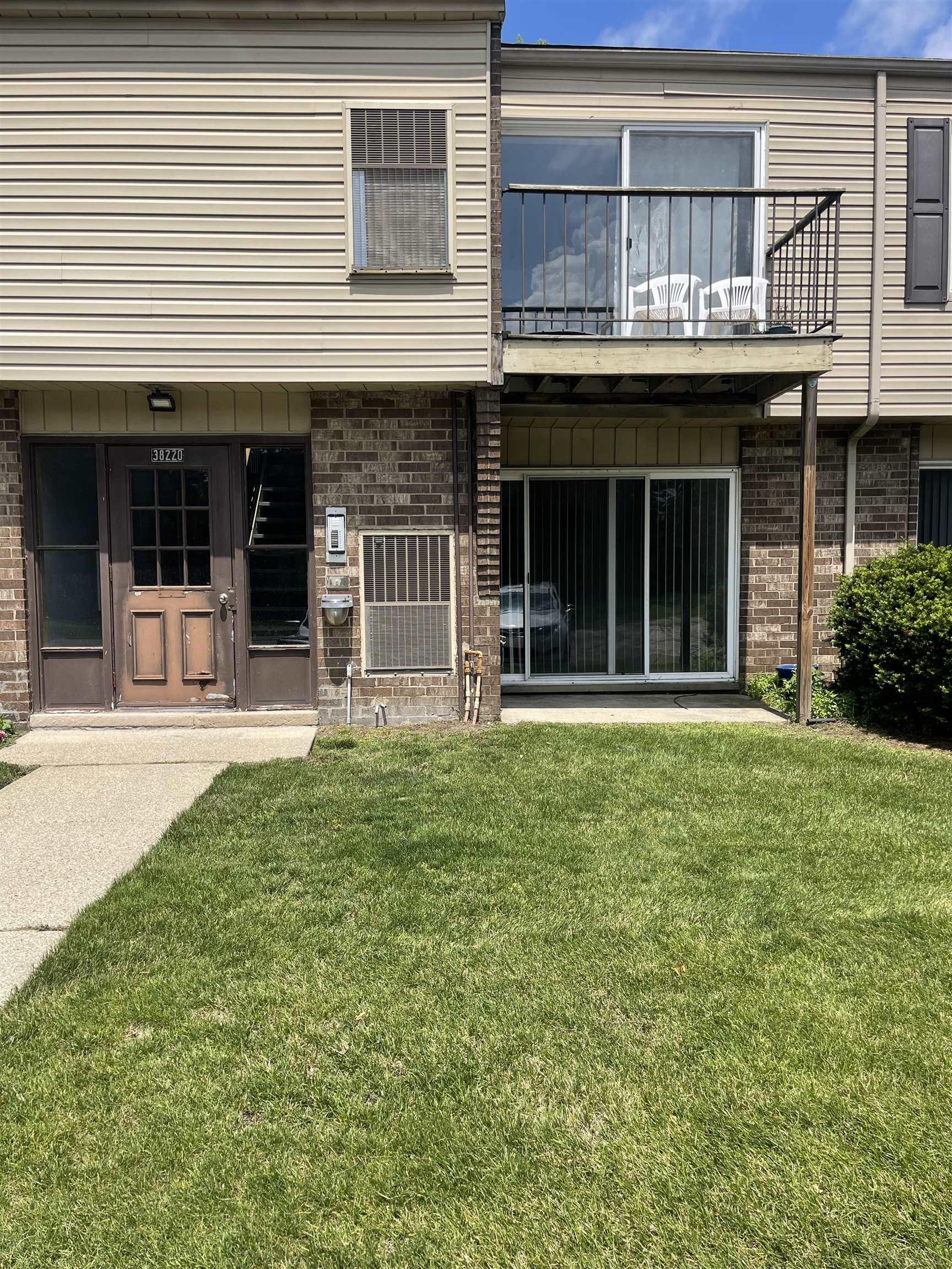 38220 Fairway Court Property Photo 1