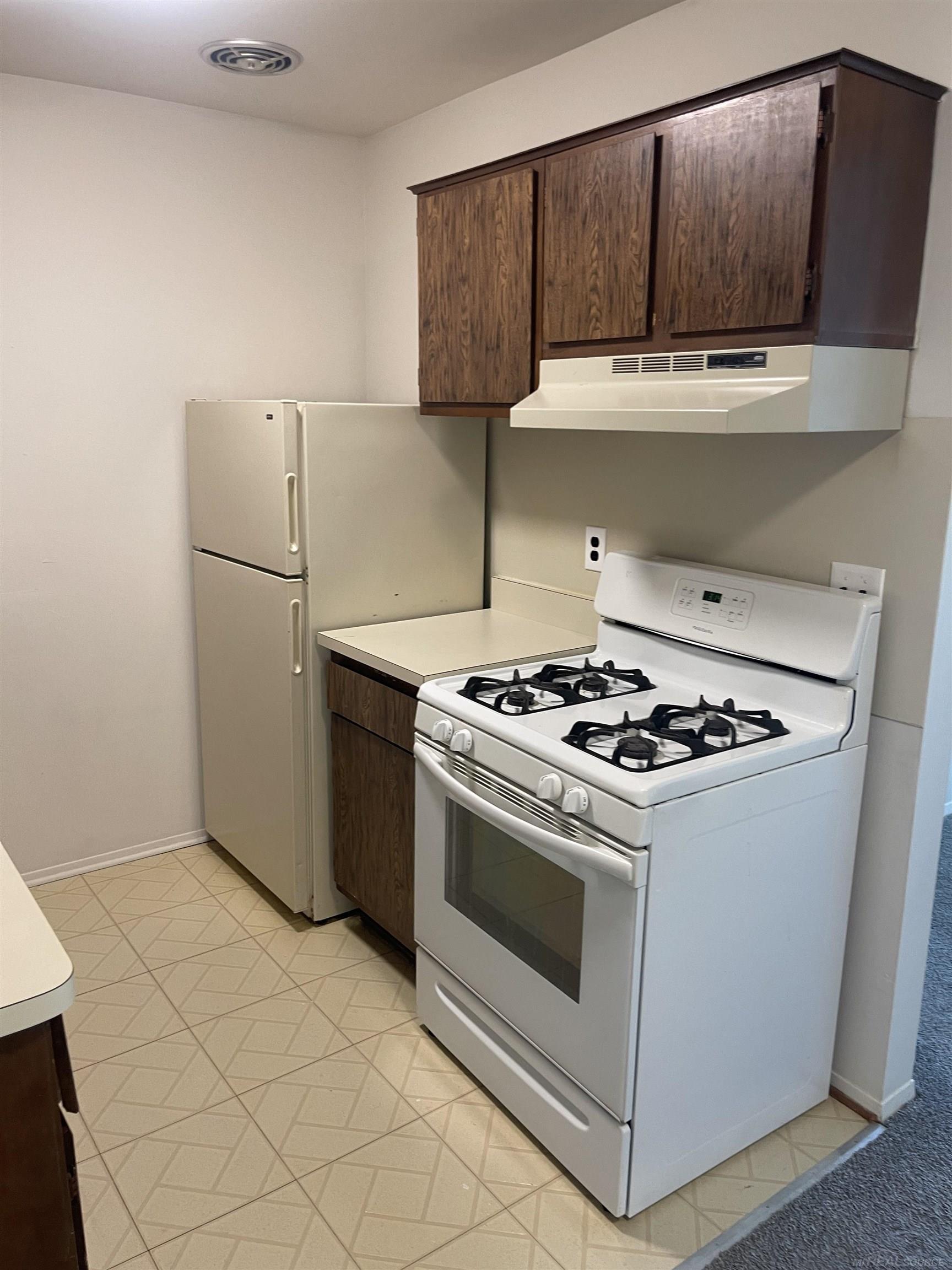 38210 Fairway Court Property Photo 2