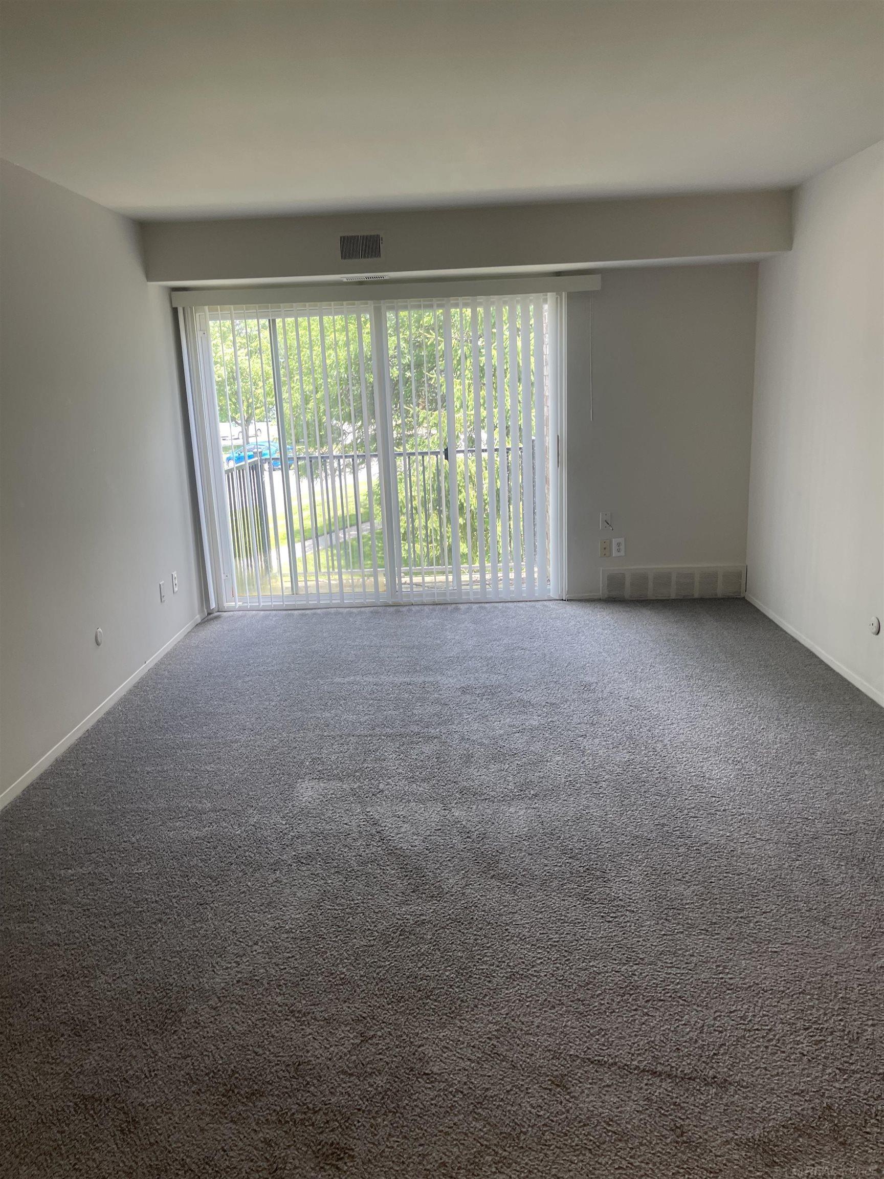 38210 Fairway Court Property Photo 5
