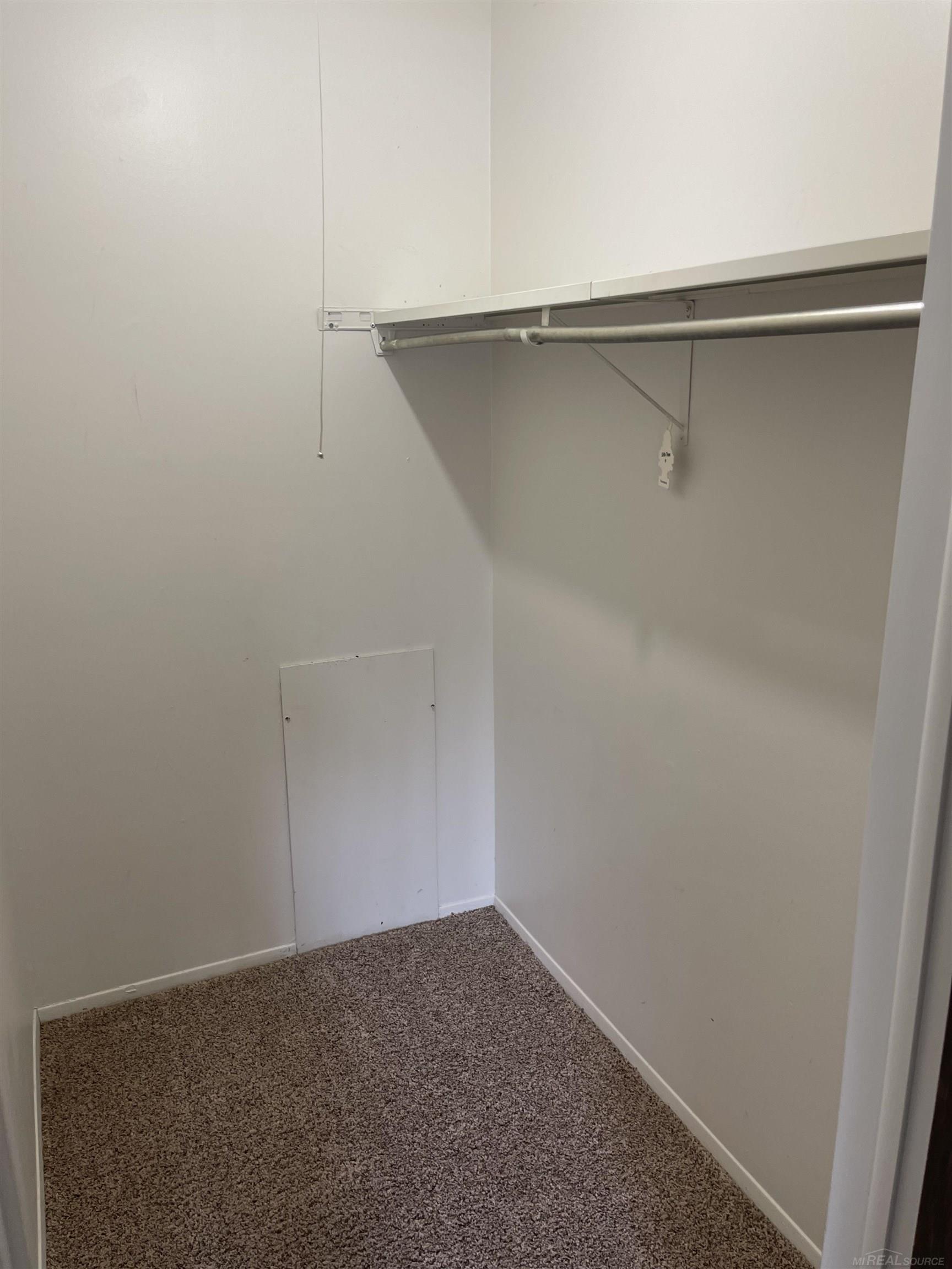38210 Fairway Court Property Photo 7