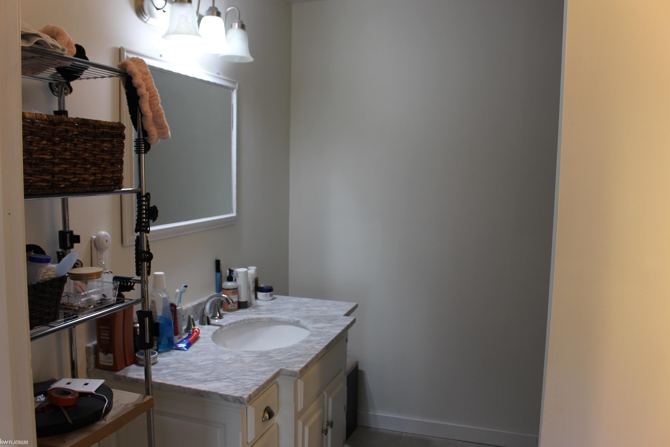 7938 River Road Property Photo 10