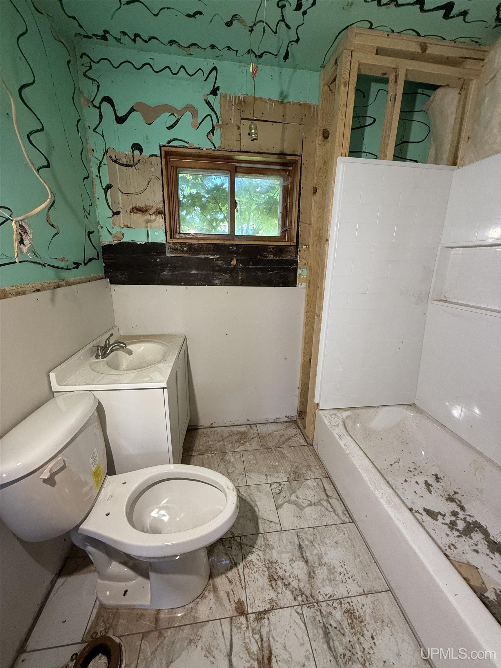 25396 Portland Street Property Photo 10