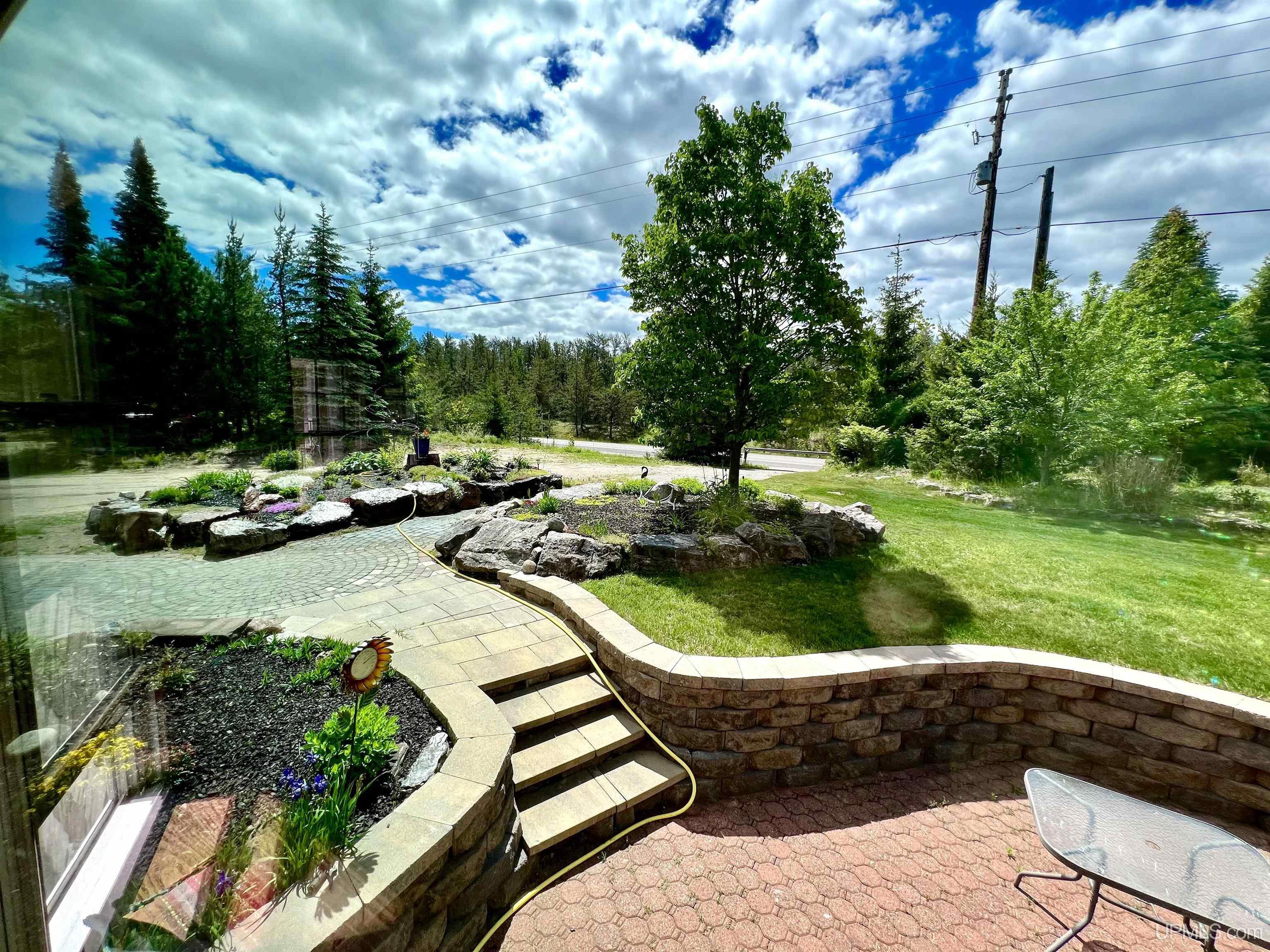 1289 E M28 Highway Property Photo 8