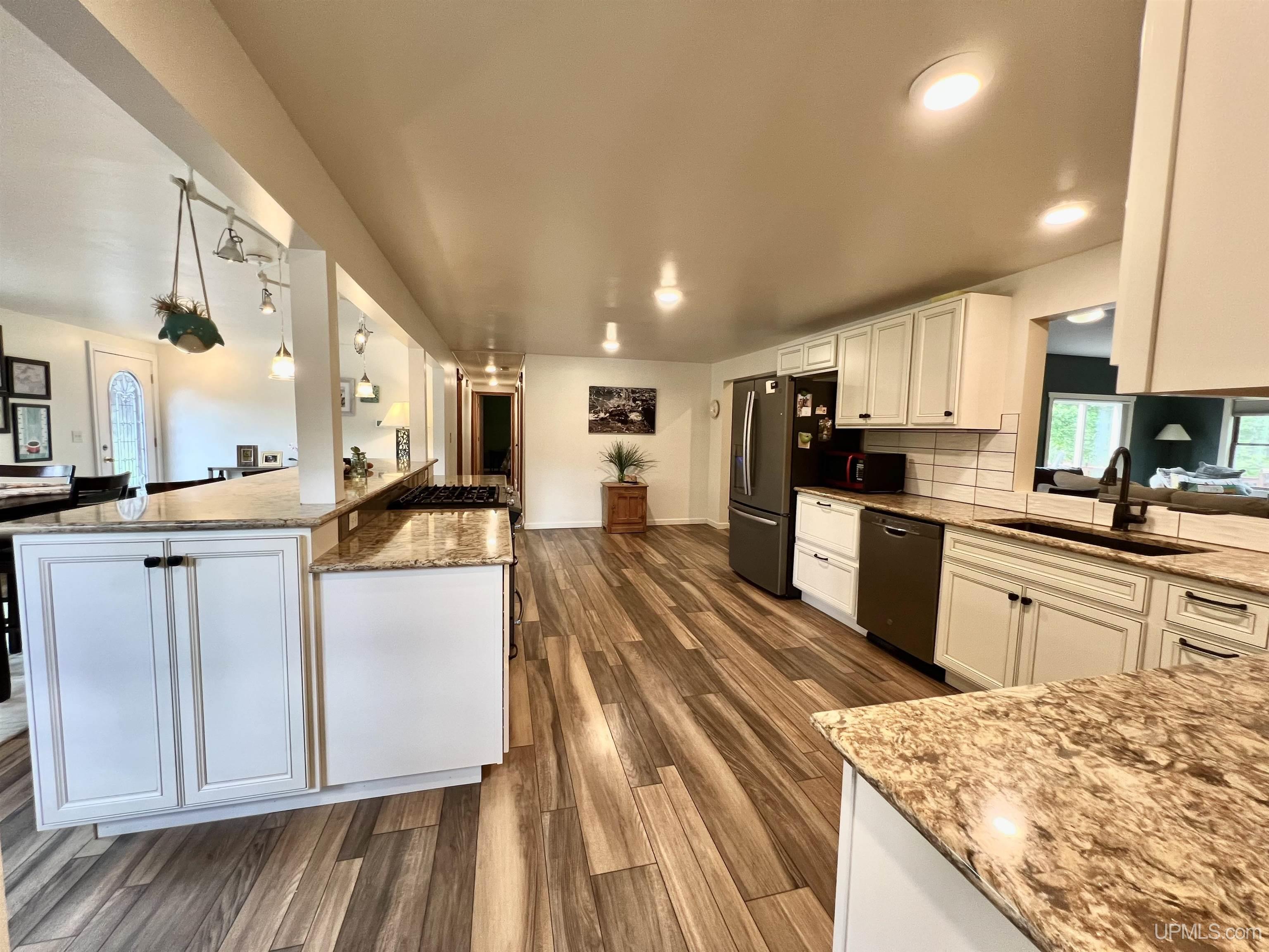 1289 E M28 Highway Property Photo 20