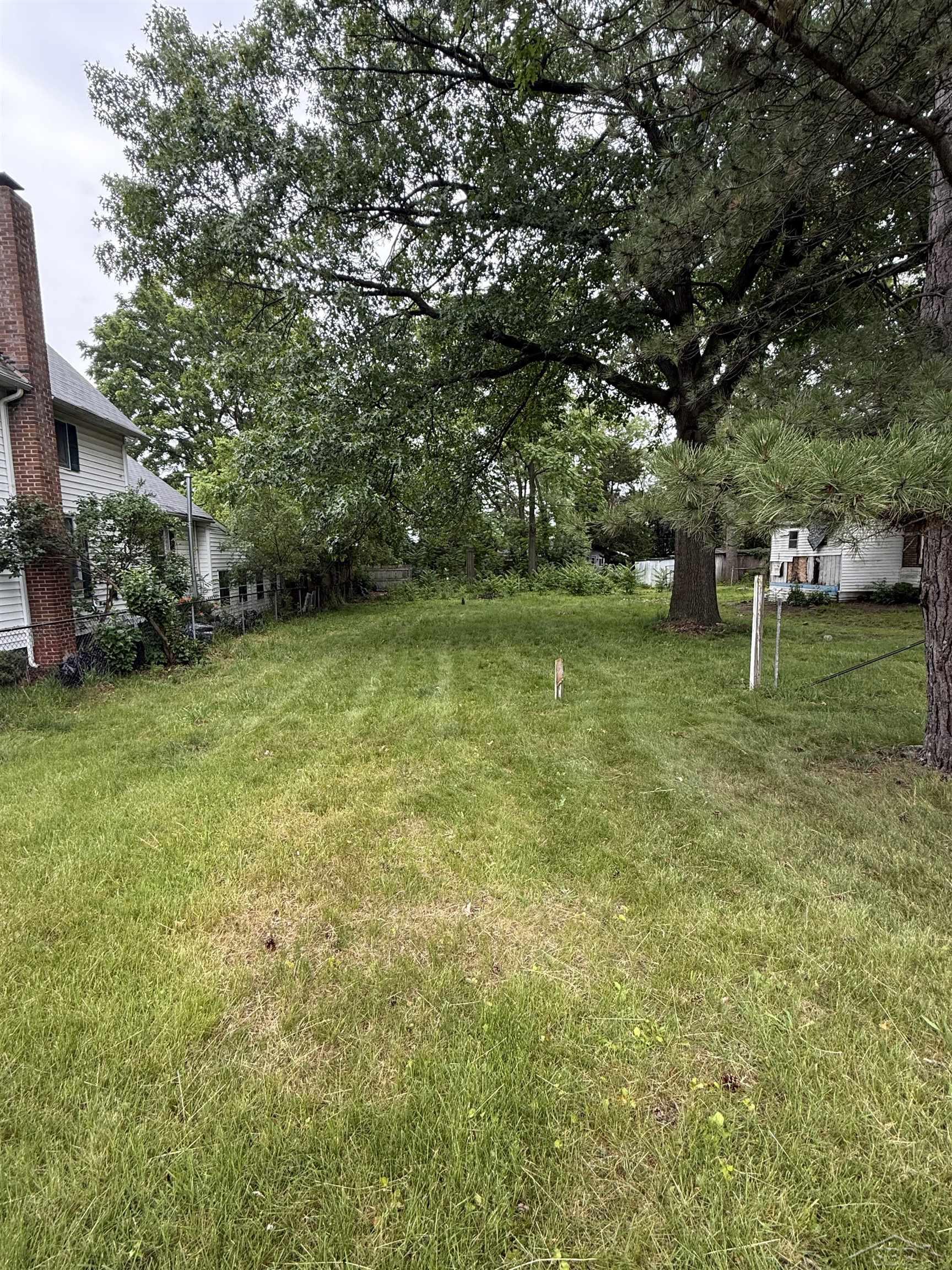 663 Glenwood Avenue Property Photo 3